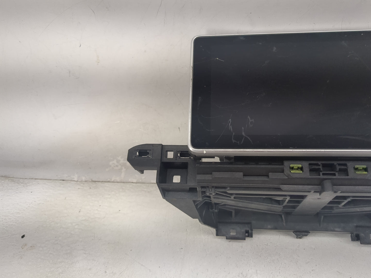 2018 Audi Q5 Information Display Screen 1471389 - Oemusedautoparts1.com