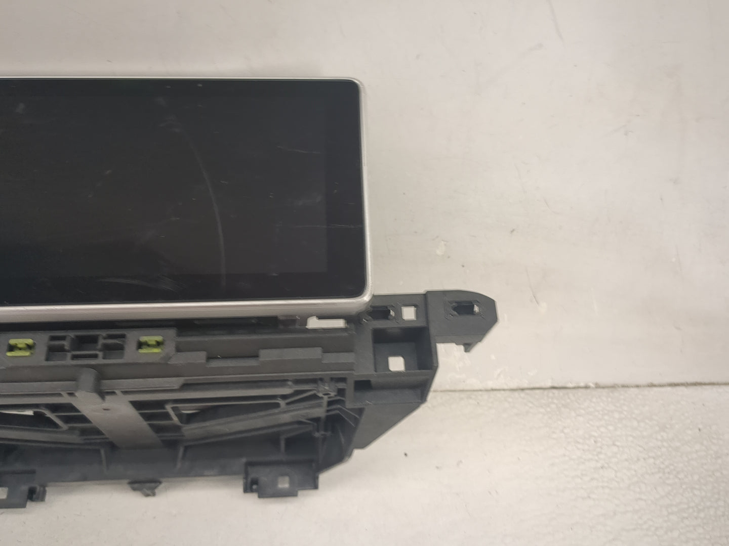 2018 Audi Q5 Information Display Screen 1471389 - Oemusedautoparts1.com