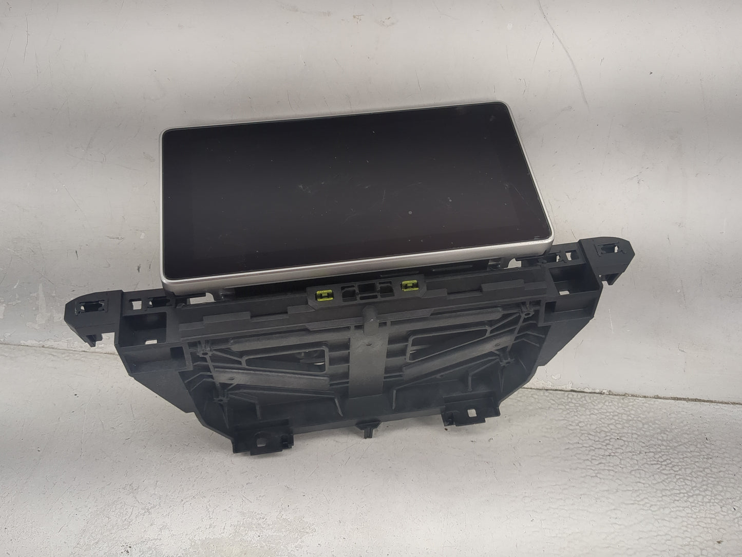 2018 Audi Q5 Information Display Screen 1471390 - Oemusedautoparts1.com