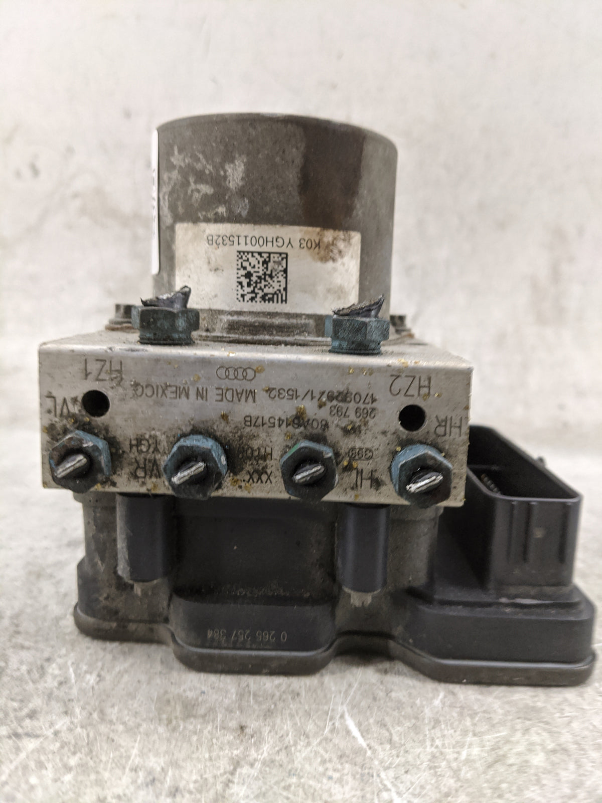2018-2021 Audi Q5 Anti-Lock Brake ABS Pump Module Actuator OEM P/N:80A907379B 80A907379, 0265956658 Fits Fits 2018 2019 2020