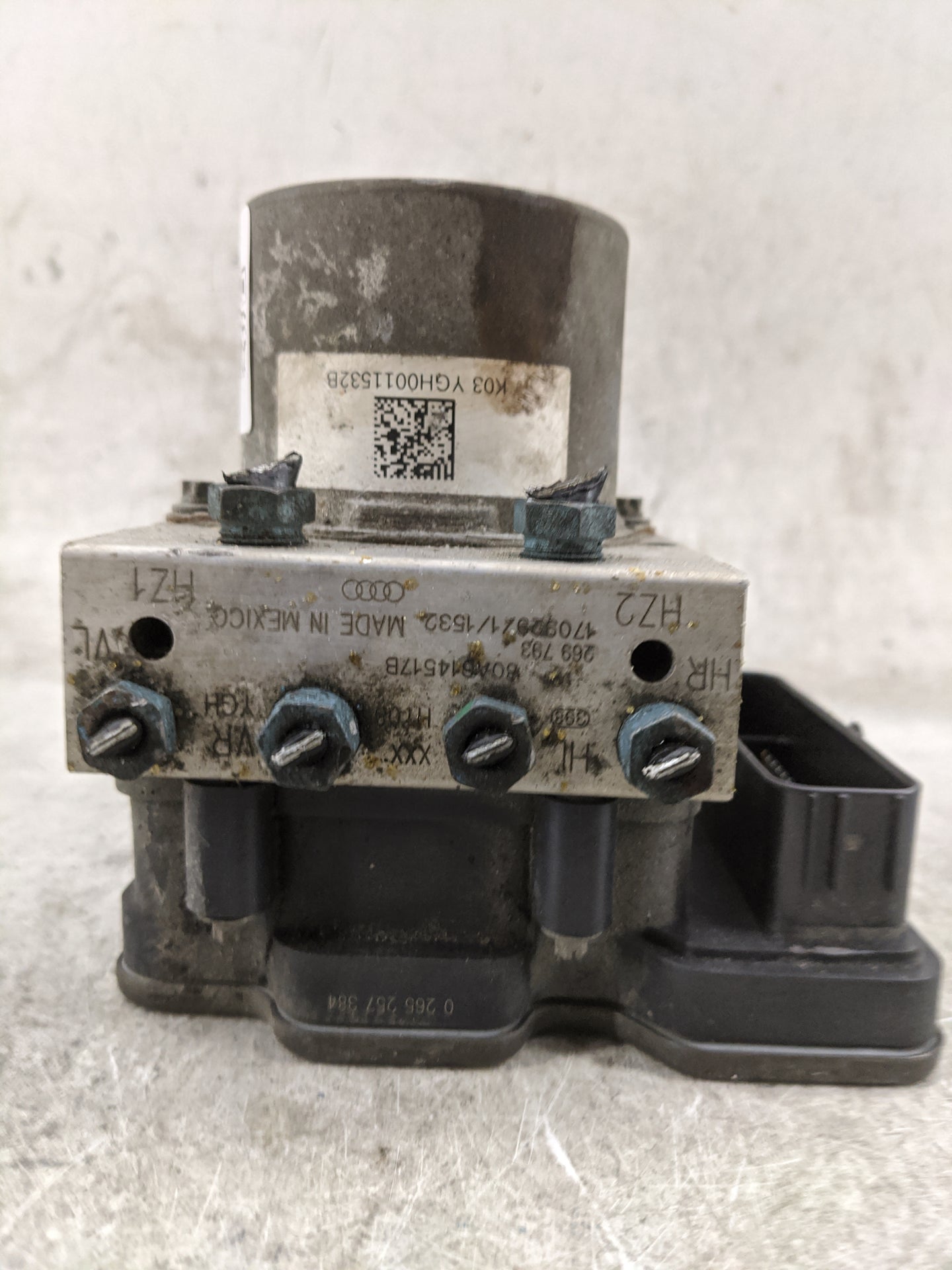 2018-2021 Audi Q5 ABS Pump Control Module Replacement P/N:80A907379B 80A907379, 0265956658 Fits Fits 2018 2019 2020 2021 OEM