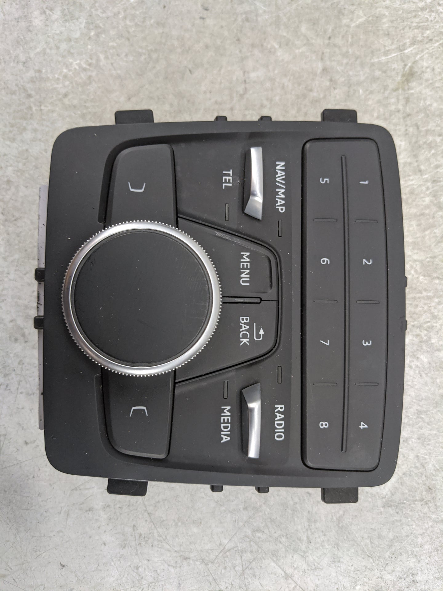 2018 Audi Q5 Radio Control Panel Black - Oemusedautoparts1.com