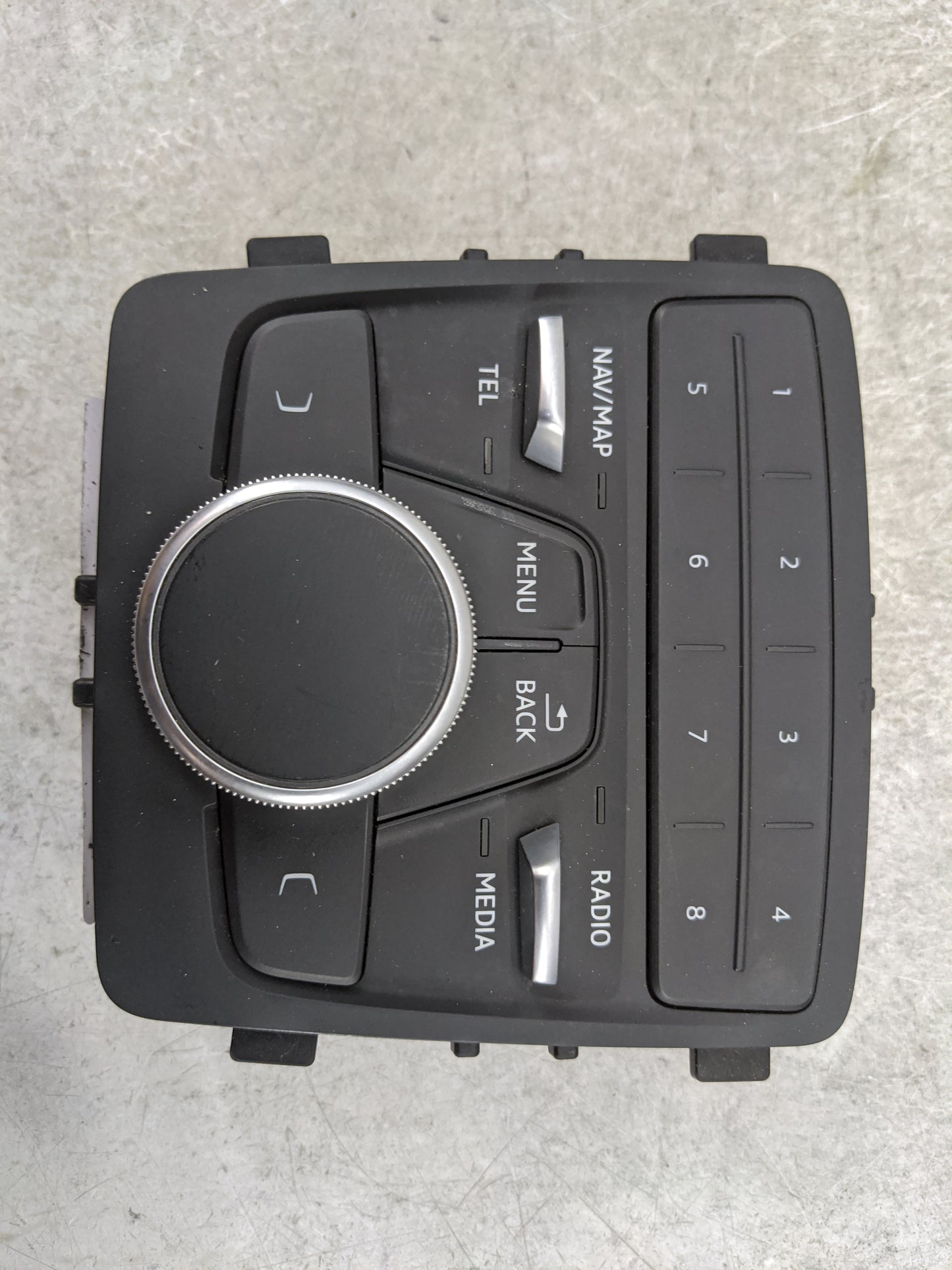 2018 Audi Q5 Radio Control Panel Black - Oemusedautoparts1.com