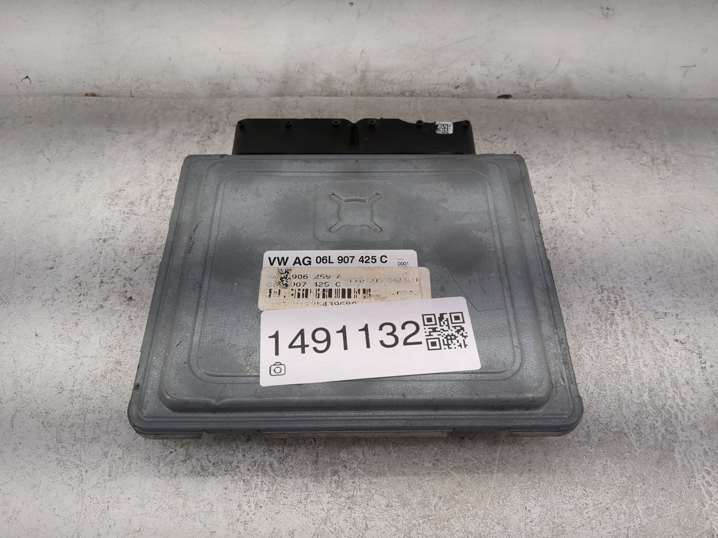 2018-2020 Audi Q5 PCM Engine Control Computer ECU ECM PCU OEM P/N:06L907425C 8W0906259A Fits Fits 2018 2019 2020 OEM Used Au