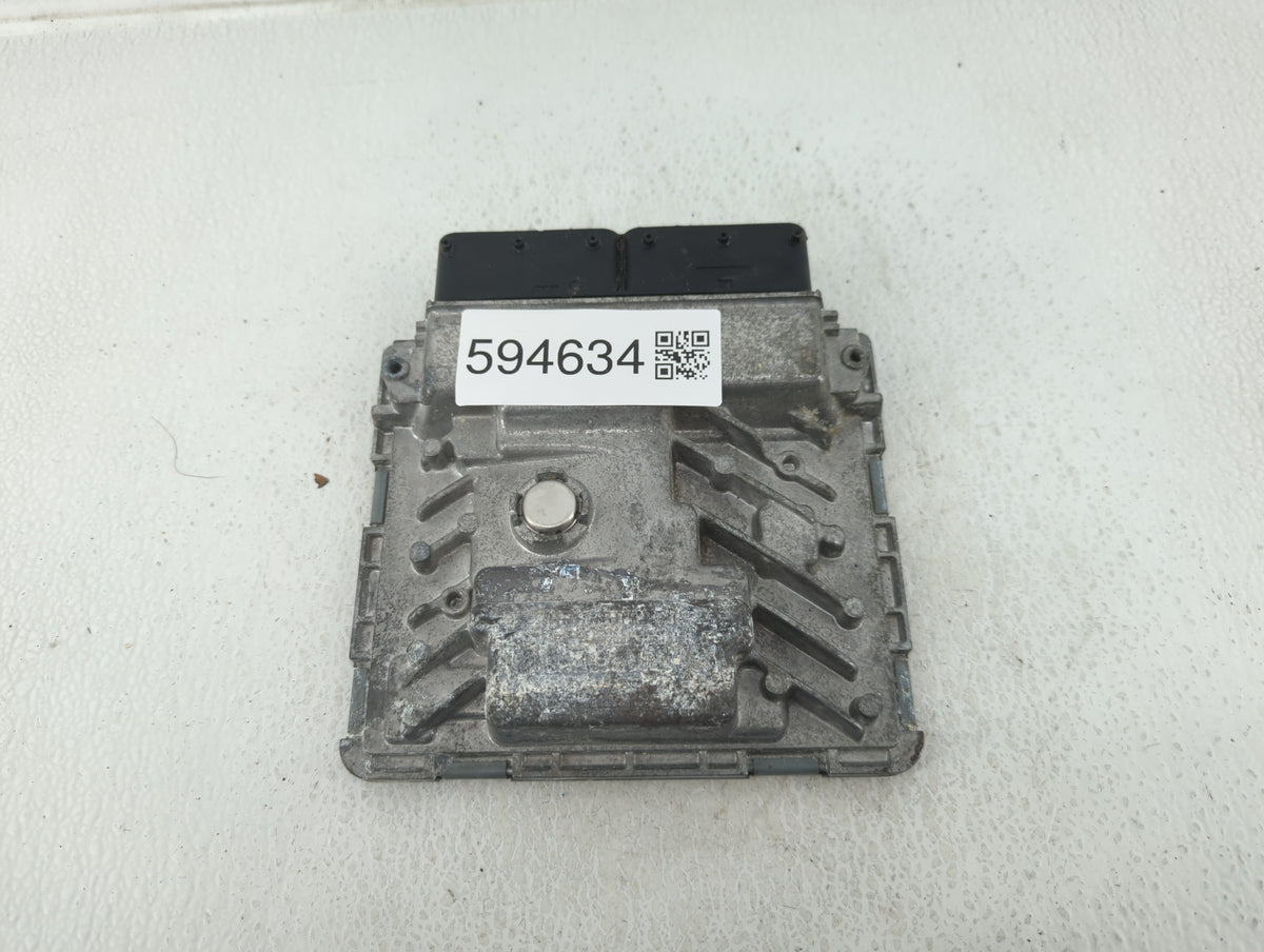 2018-2020 Audi Q5 PCM Engine Control Computer ECU ECM PCU OEM P/N:06L 907 425 C Fits 2018 2019 2020 OEM Used Auto Parts - Oe