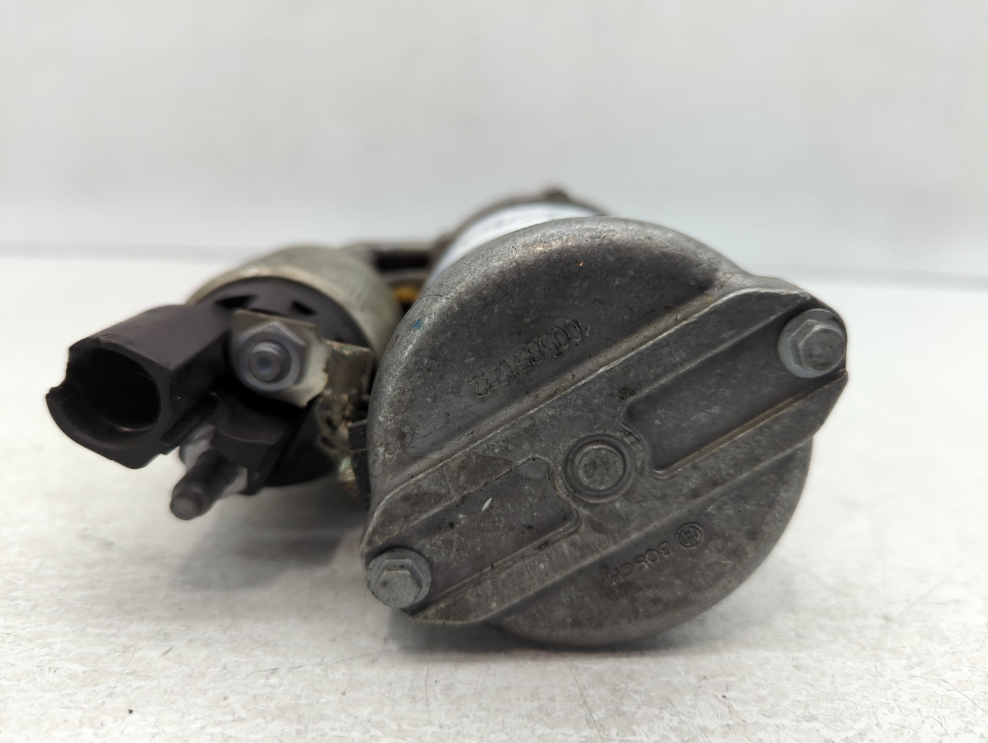 2018-2020 Audi Q5 Car Starter Motor Solenoid OEM P/N:06L 911 021 20170129 Fits Fits 2017 2018 2019 2020 OEM Used Auto Parts 