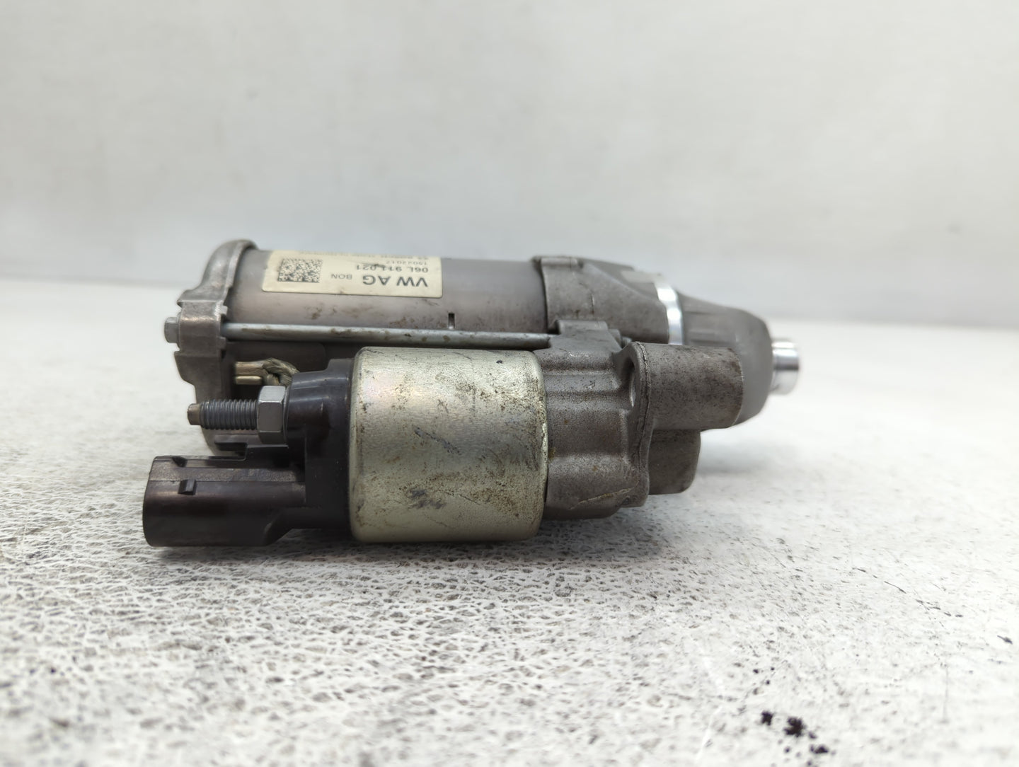 2018-2020 Audi Q5 Car Starter Motor Solenoid OEM P/N:0 001 172 402 06L 911 021 Fits Fits 2017 2018 2019 2020 OEM Used Auto P