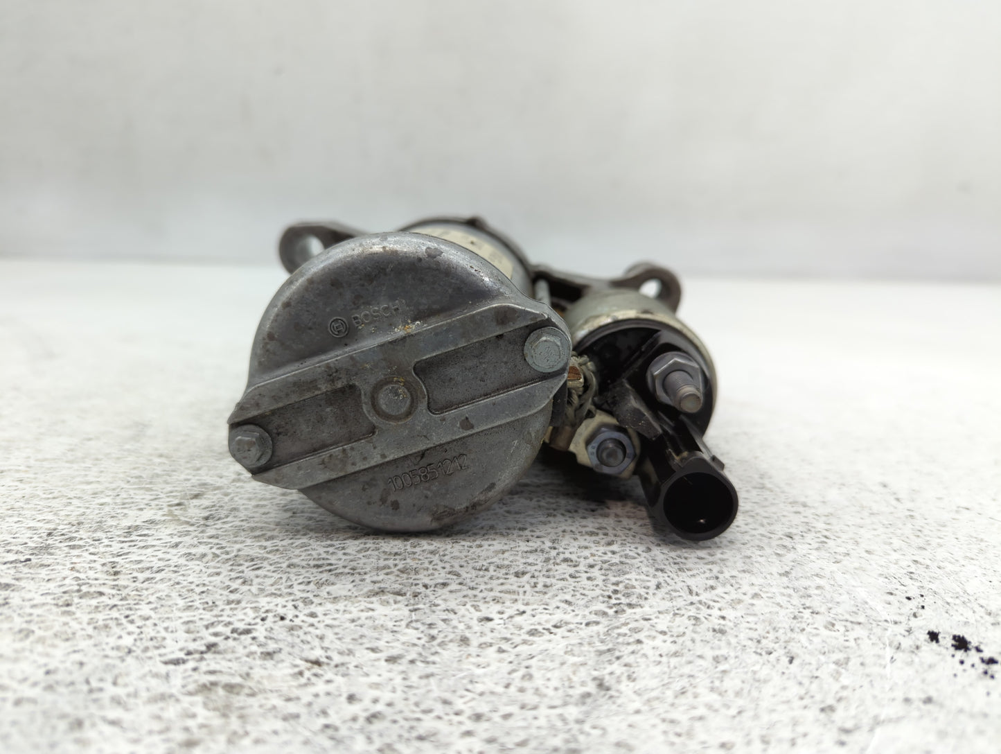 2018-2020 Audi Q5 Car Starter Motor Solenoid OEM P/N:0 001 172 402 06L 911 021 Fits Fits 2017 2018 2019 2020 OEM Used Auto P