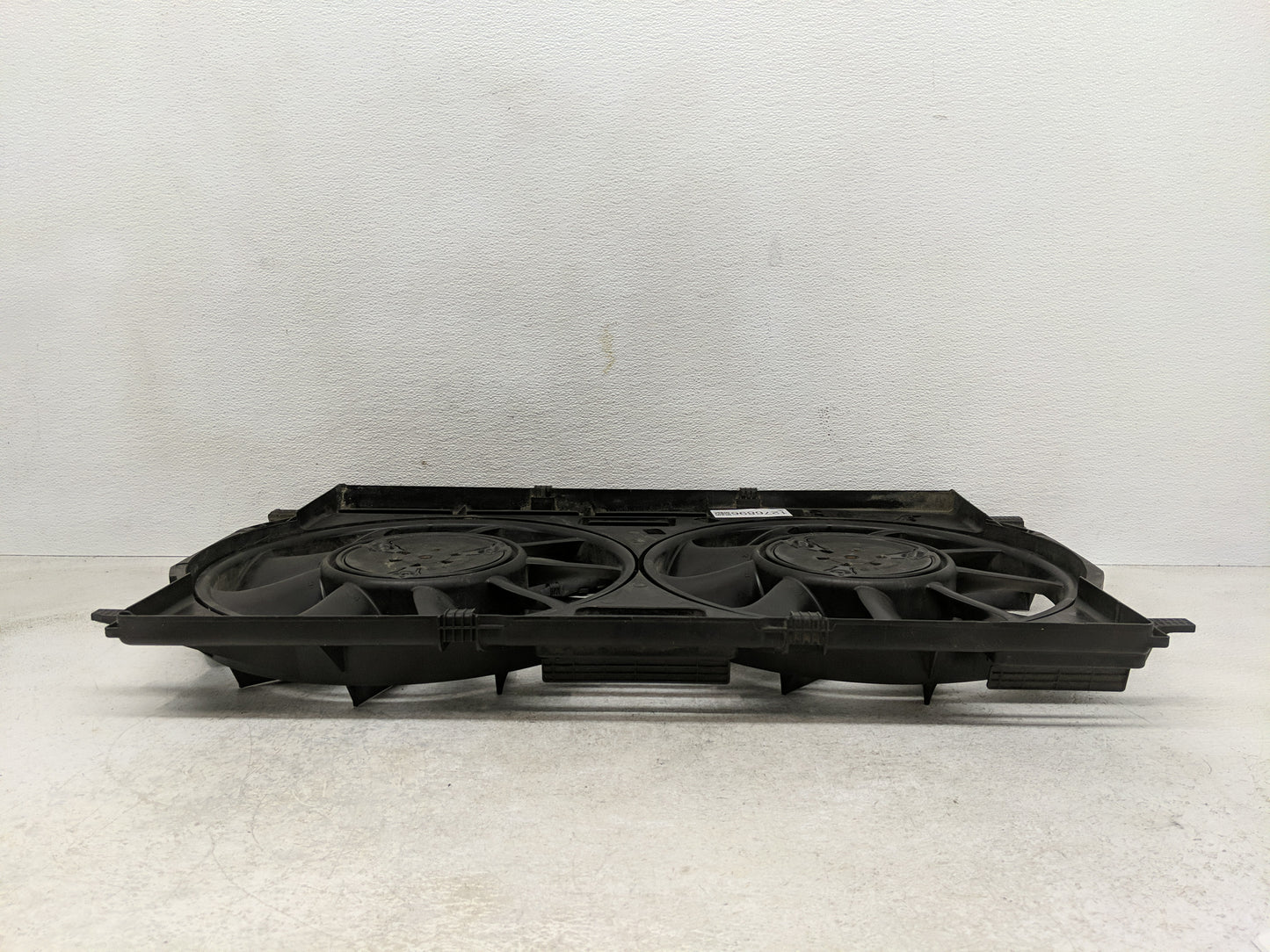 2017-2022 Audi Q7 Electric Radiator Cooling Fan Motor Assembly P/N:8W0 121 003 D 0 130 707 411 Fits OEM Used Auto Parts - Oe