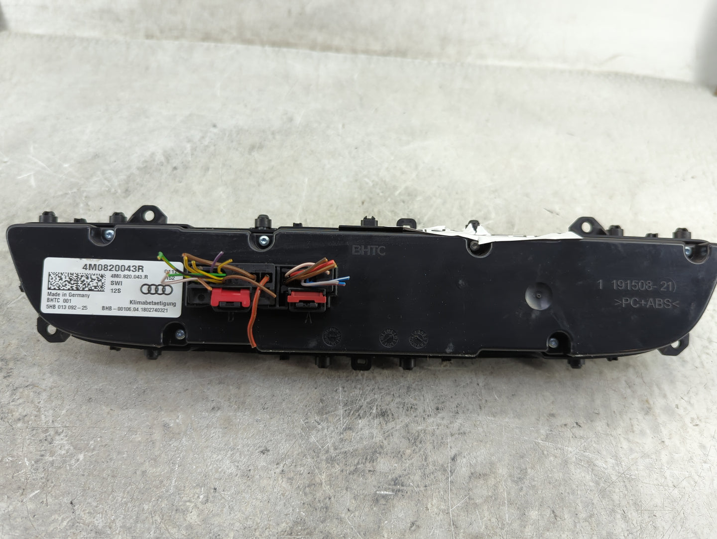 2017-2019 Audi Q7 Climate Control Module Temperature AC/Heater Replacement P/N:4M0820043R Fits Fits 2017 2018 2019 OEM Used 