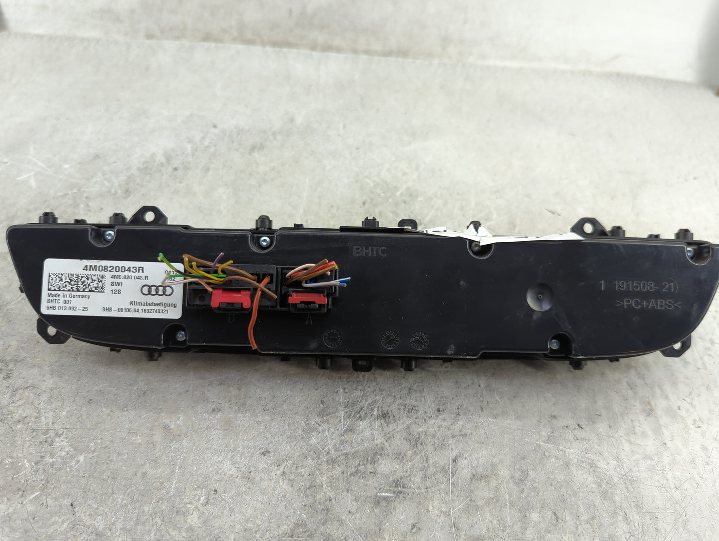 2017-2019 Audi Q7 Climate Control Module Temperature AC/Heater Replacement P/N:4M0820043R Fits Fits 2017 2018 2019 OEM Used 