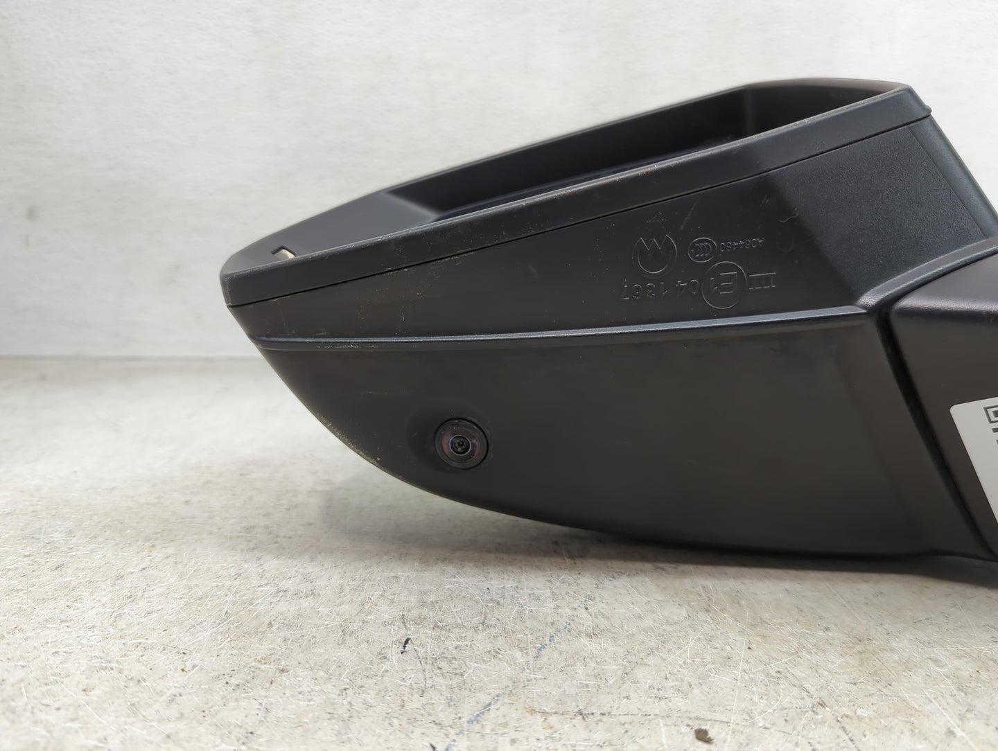 2017-2019 Audi Q7 Driver Side View Mirror - Left Door Mirror OEM Used - Oemusedautoparts1.com