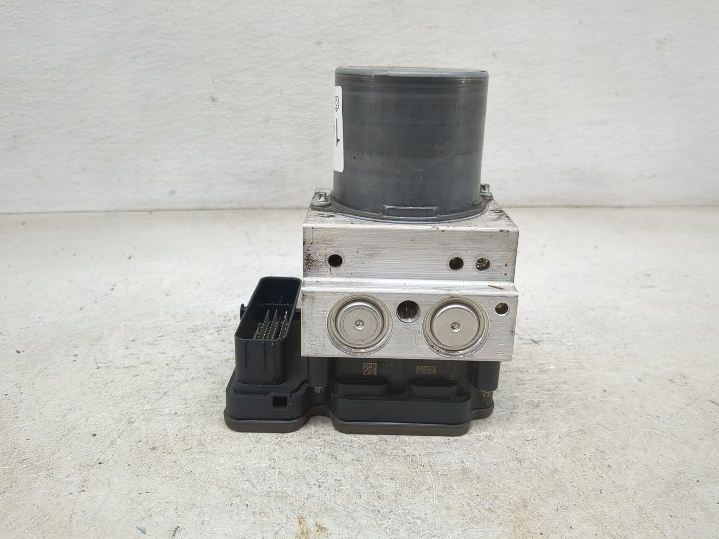 2017-2019 Audi Q7 ABS Pump Control Module Replacement P/N:4M0907379Q 4M0907379N, 0265956312, 0265266103 Fits Fits 2017 2018 