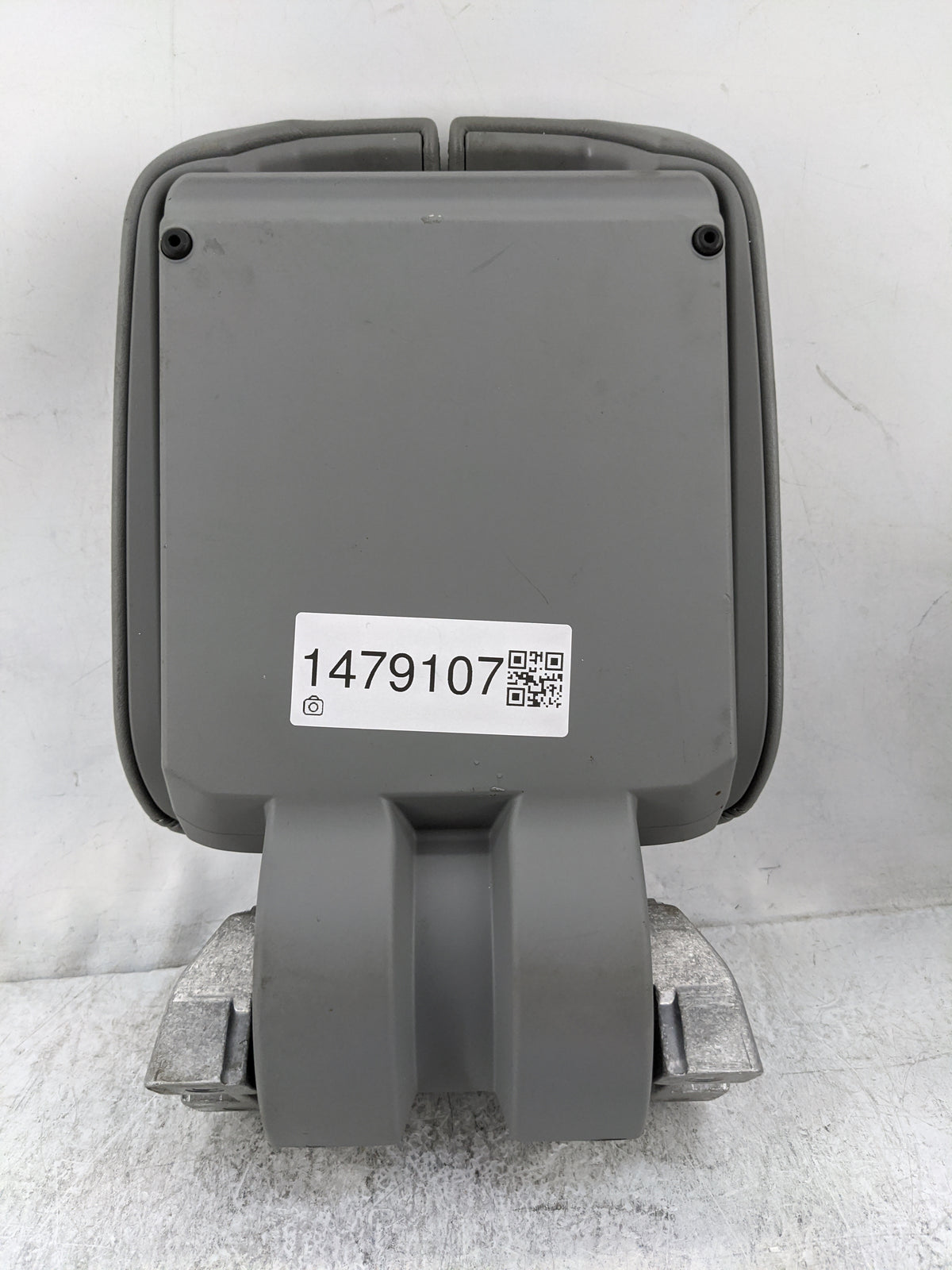 2018 Audi Q7 Center Console Armrest Cover Lid P/N:7281700A 4M0864207AF, 1317008-B Fits OEM Used Auto Parts - Oemusedautopart