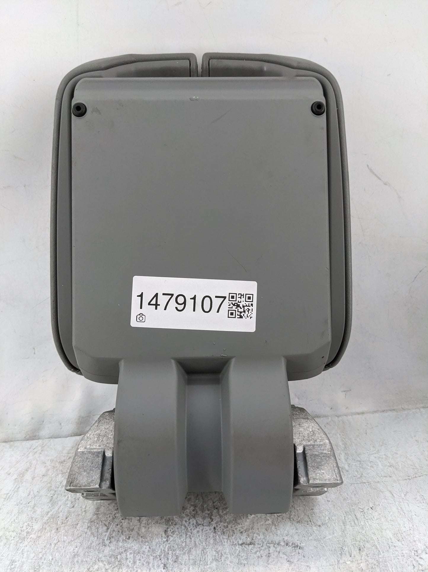 2018 Audi Q7 Center Console Armrest Cover Lid P/N:7281700A 4M0864207AF, 1317008-B Fits OEM Used Auto Parts - Oemusedautopart