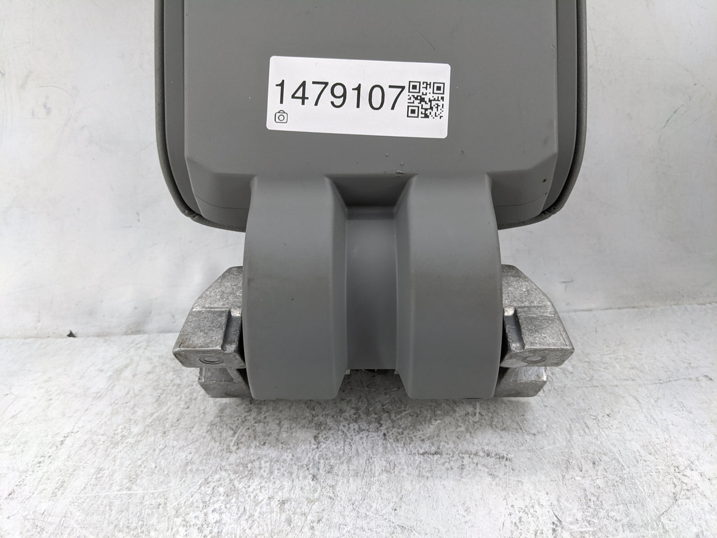 2018 Audi Q7 Center Console Armrest Cover Lid P/N:7281700A 4M0864207AF, 1317008-B Fits OEM Used Auto Parts - Oemusedautopart