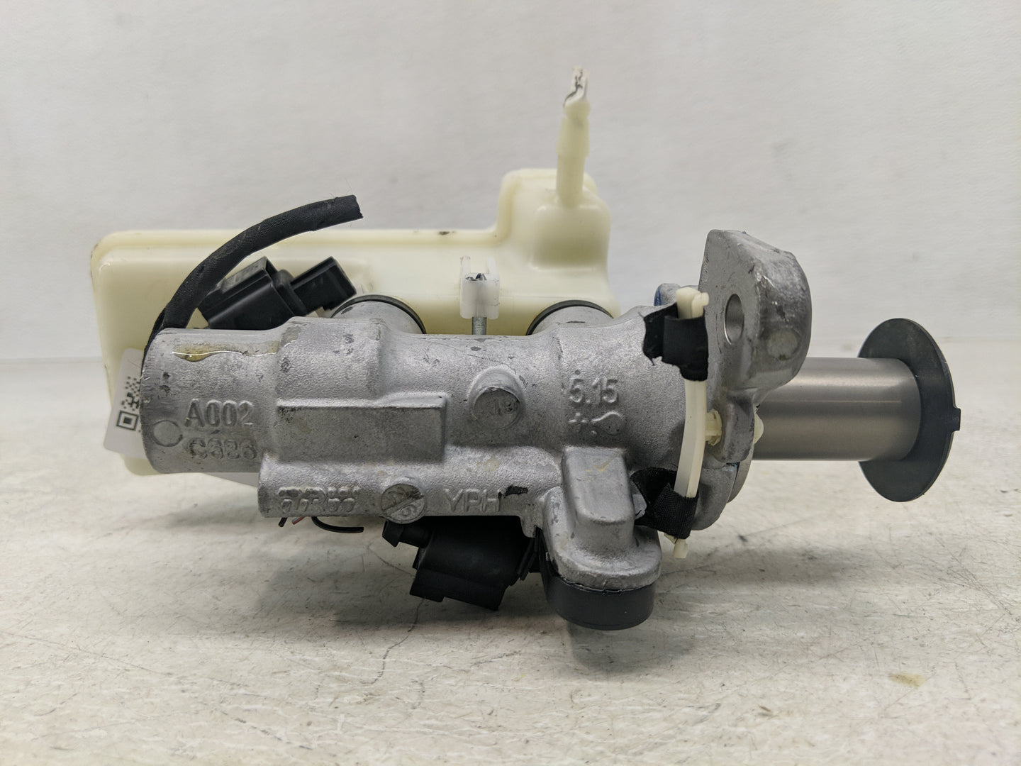 2017-2018 Audi Rs3 Brake Master Cylinder - Oemusedautoparts1.com