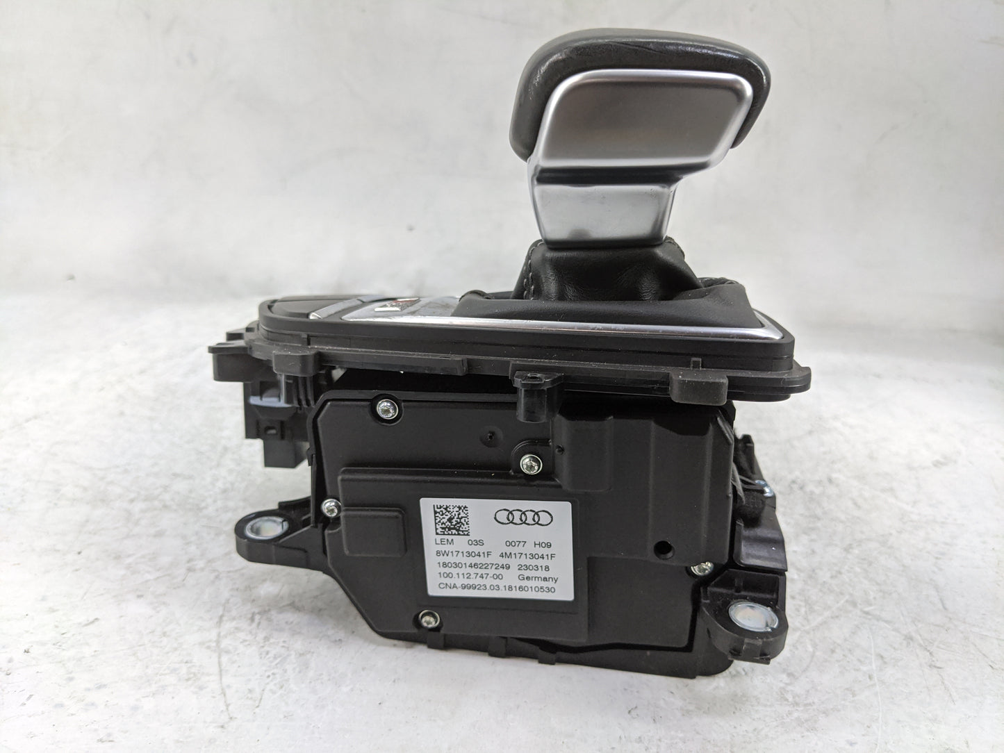 2018 Audi S5 Floor Console Assembly Shifter - Oemusedautoparts1.com
