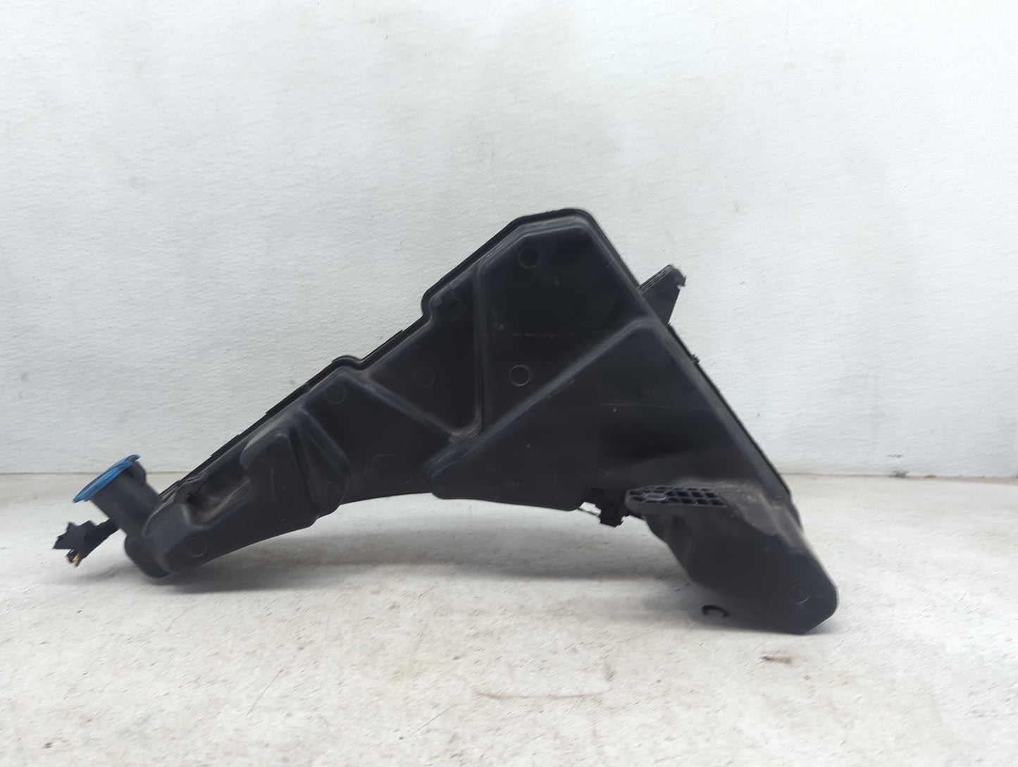 2018-2021 Audi Sq5 Windshield Washer Fluid Reservoir Bottle Oem - Oemusedautoparts1.com