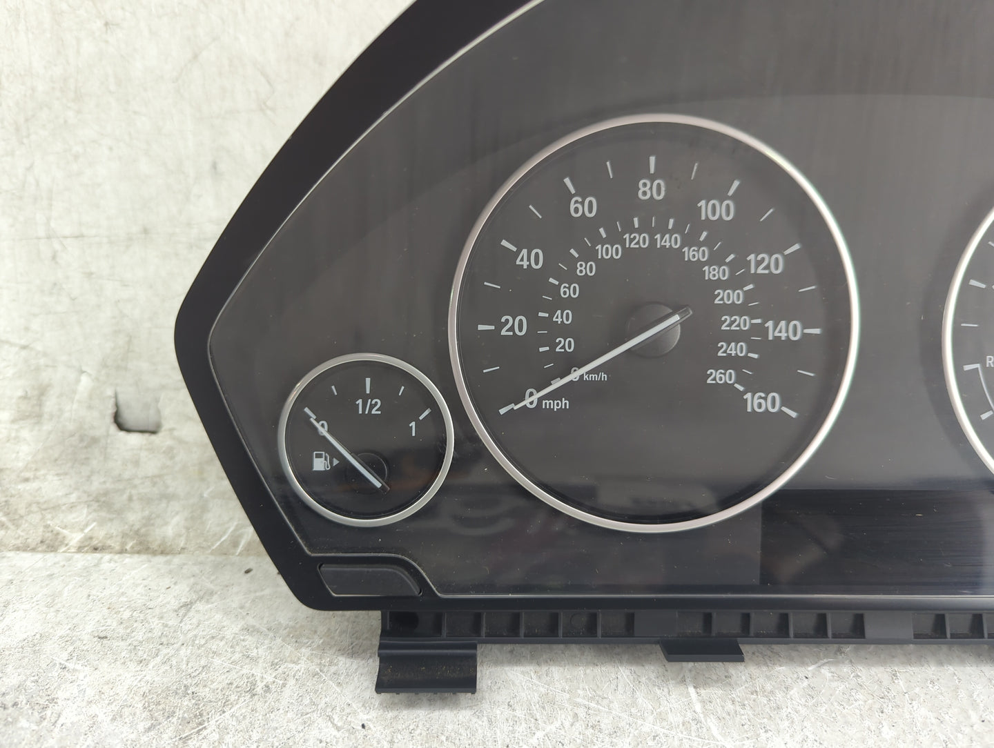 2013-2018 Bmw 320 Instrument Cluster Speedometer Gauges P/N:9232894 6991687-01 Miles:72K Fits OEM Used Auto Parts - Oemuseda