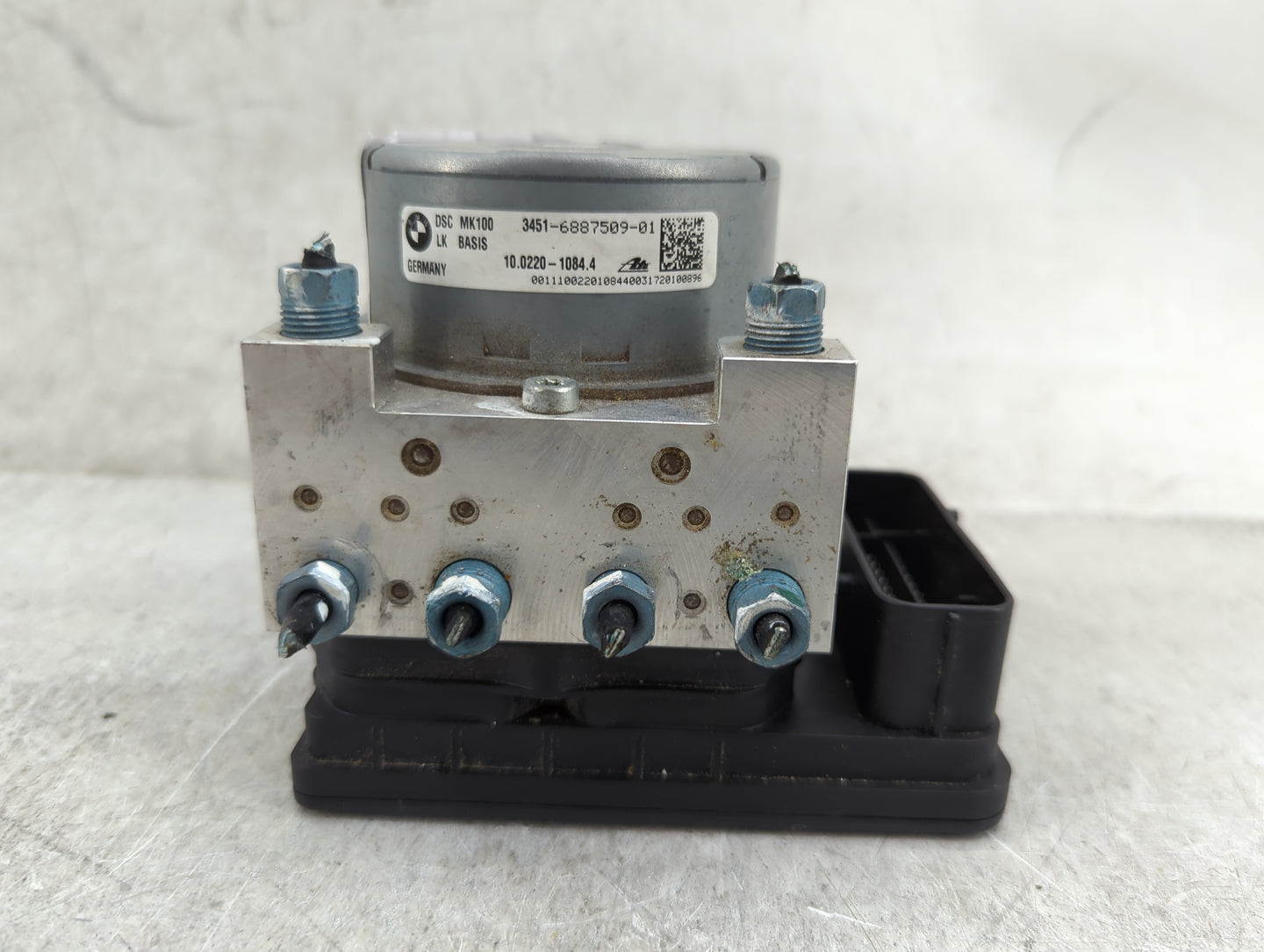 2014-2018 Bmw 320 ABS Pump Control Module Replacement P/N:3451-6887509-01 10.0220-1084.4 Fits OEM Used Auto Parts - Oemuseda