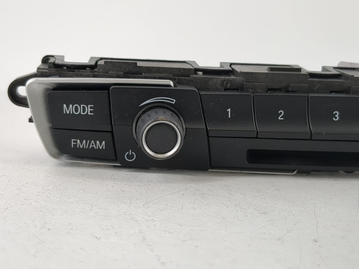 2017-2018 Bmw 320i Radio AM FM Cd Player Receiver Replacement P/N:6131 6832881-02 Fits Fits 2017 2018 2019 2020 2021 OEM Use