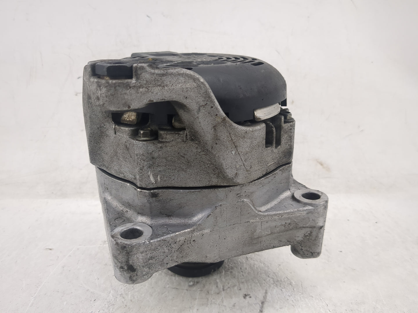 2012-2018 Bmw 320i Alternator Replacement Generator Charging Assembly Engine OEM P/N:7605478-06 Fits OEM Used Auto Parts - O