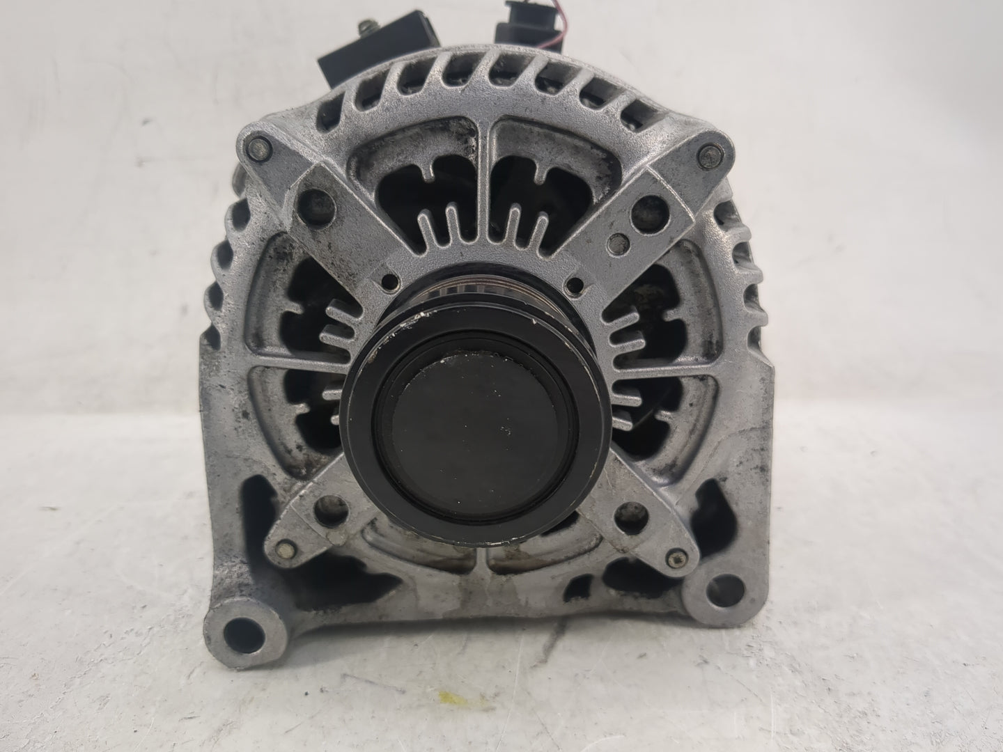 2012-2018 Bmw 320i Alternator Replacement Generator Charging Assembly Engine OEM P/N:7605478-06 Fits OEM Used Auto Parts - O