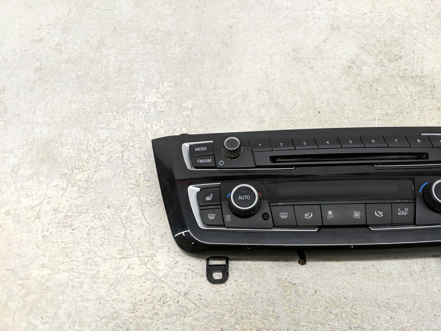 2017-2018 Bmw 320i Radio AM FM Cd Player Receiver Replacement P/N:6411 9363546-02 Fits Fits 2017 2018 2019 2020 2021 OEM Use