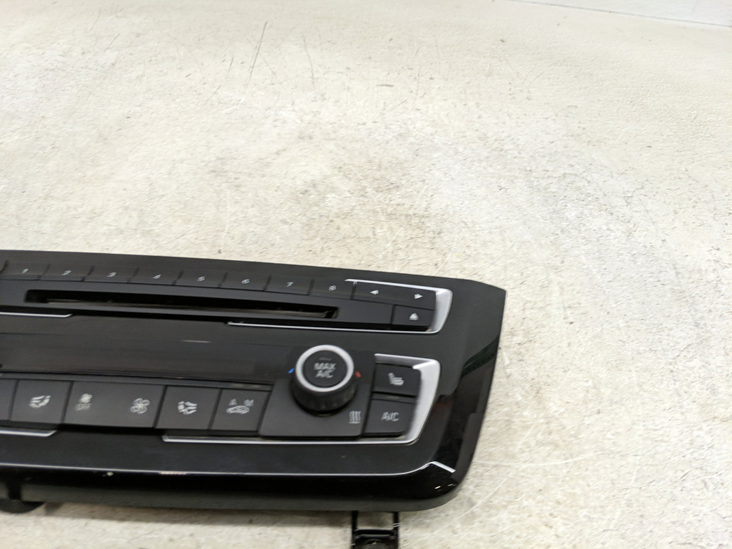 2017-2018 Bmw 320i Radio AM FM Cd Player Receiver Replacement P/N:6411 9363546-02 Fits Fits 2017 2018 2019 2020 2021 OEM Use