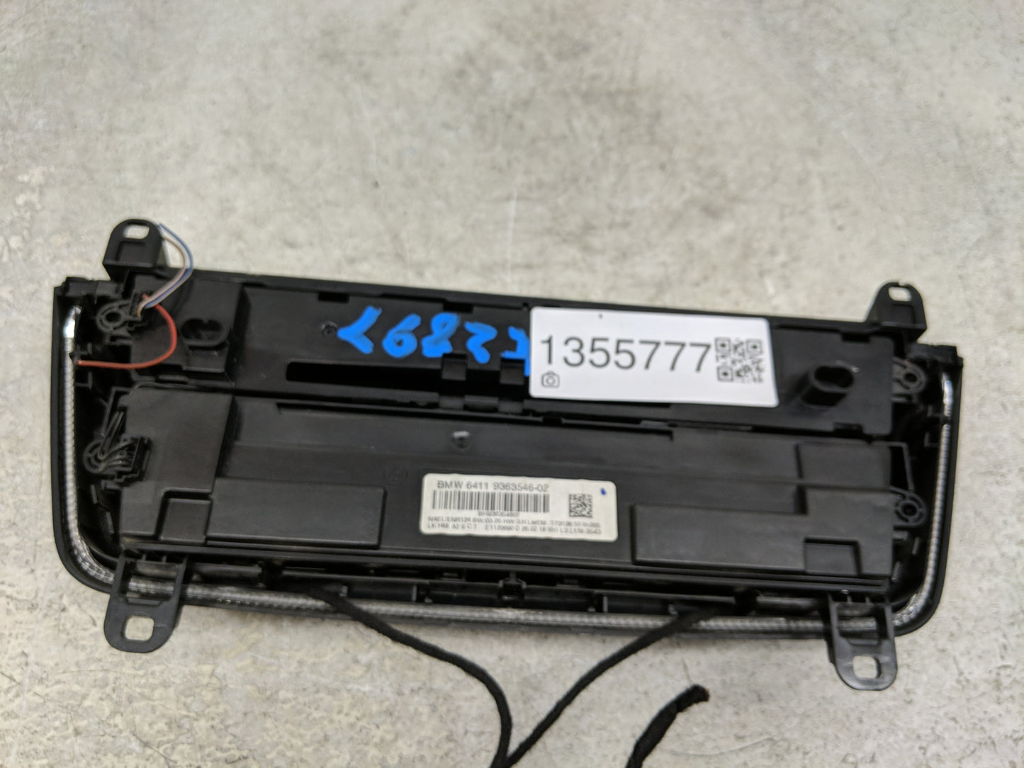 2017-2018 Bmw 320i Radio AM FM Cd Player Receiver Replacement P/N:6411 9363546-02 Fits Fits 2017 2018 2019 2020 2021 OEM Use