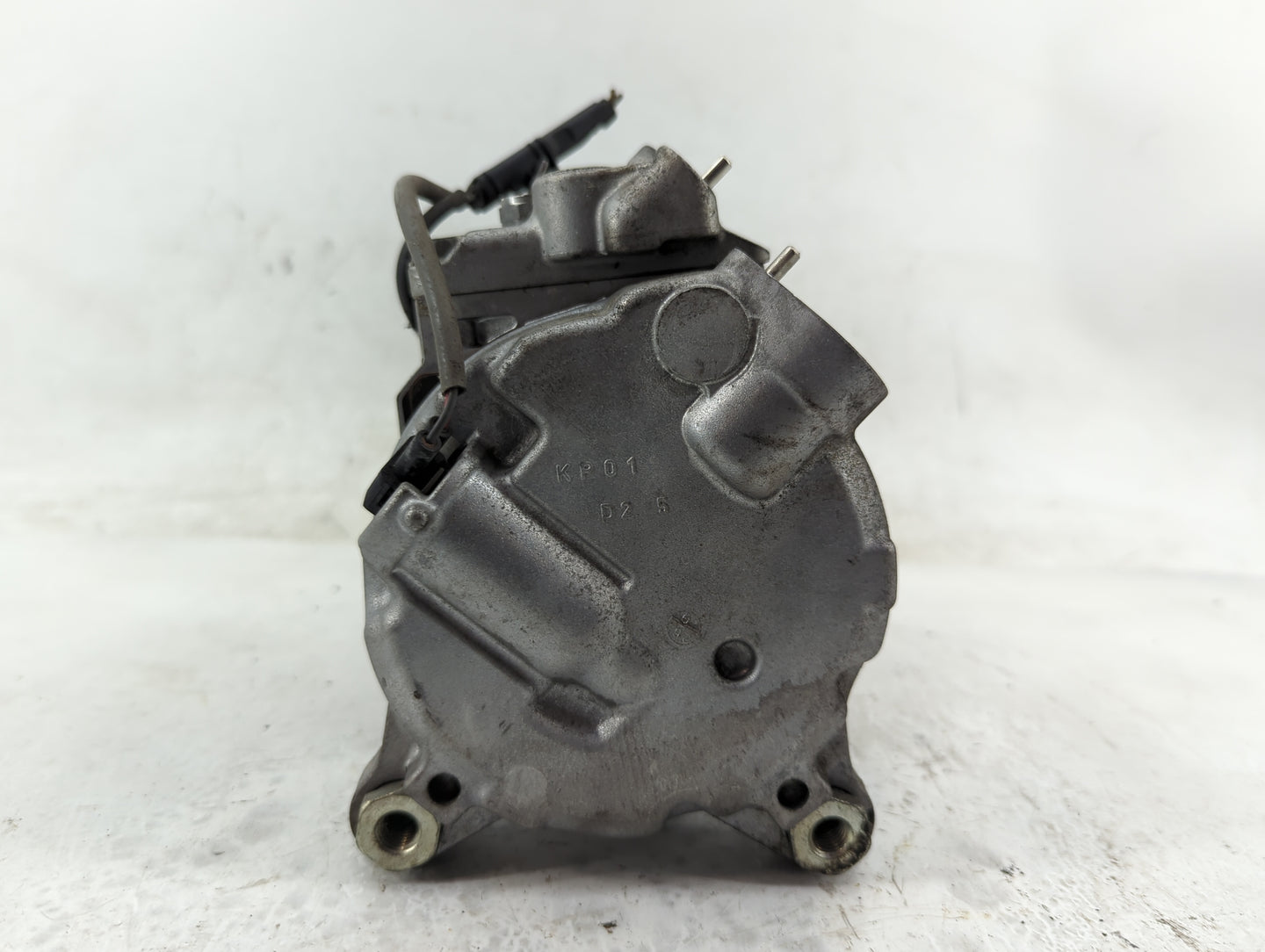 2016-2018 Bmw 320i Air Conditioning A/c Ac Compressor Oem - Oemusedautoparts1.com