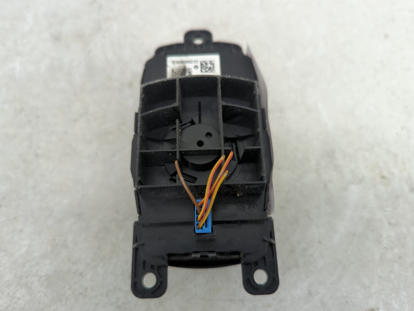 2012-2018 Bmw 320i Radio AM FM Cd Player Receiver Replacement P/N:ZE6802932 02 033623203 Fits OEM Used Auto Parts - Oemuseda