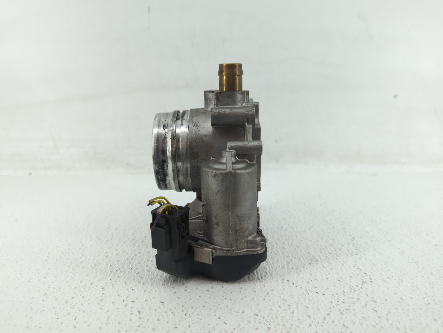 2012-2018 Bmw 320i Throttle Body P/N:1354 7588625-04 1354 7588625-03 Fits Fits 2012 2013 2014 2015 2016 2017 2018 OEM Used A