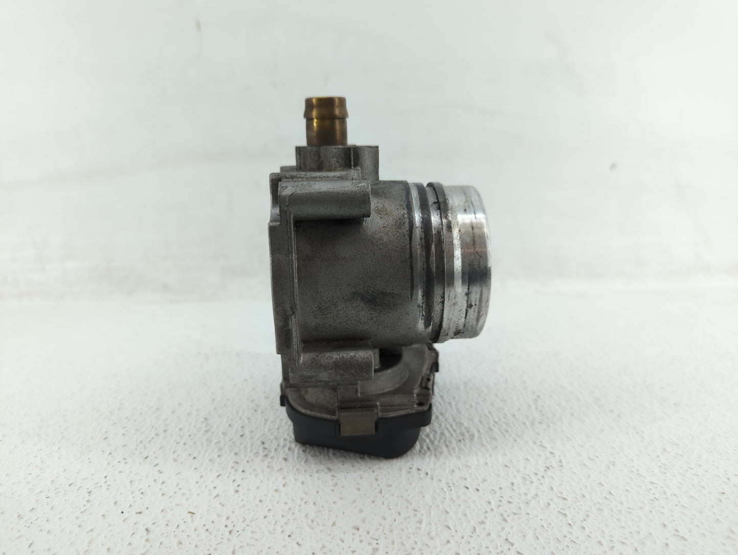 2012-2018 Bmw 320i Throttle Body P/N:1354 7588625-04 1354 7588625-03 Fits Fits 2012 2013 2014 2015 2016 2017 2018 OEM Used A