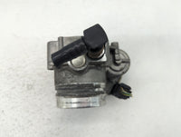 2012-2018 Bmw 320i Throttle Body P/N:1354 7588625-04 1354 7588625-03 Fits Fits 2012 2013 2014 2015 2016 2017 2018 OEM Used A