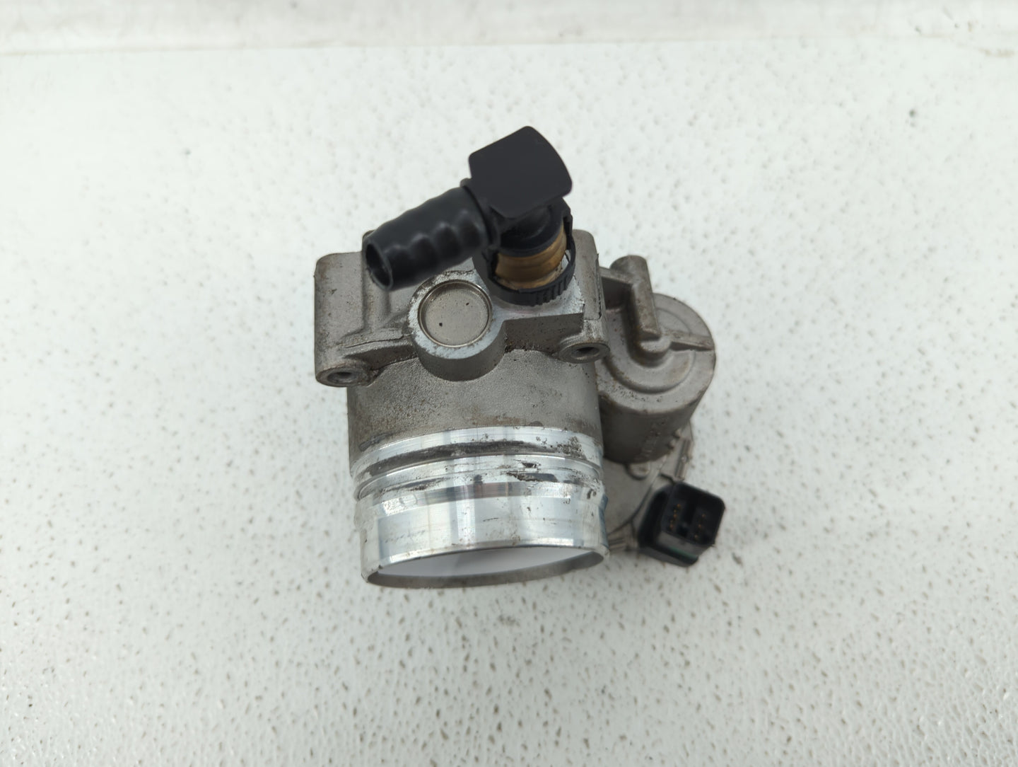 2012-2018 Bmw 320i Throttle Body P/N:1354 7588625-04 1354 7588625-03 Fits Fits 2012 2013 2014 2015 2016 2017 2018 OEM Used A