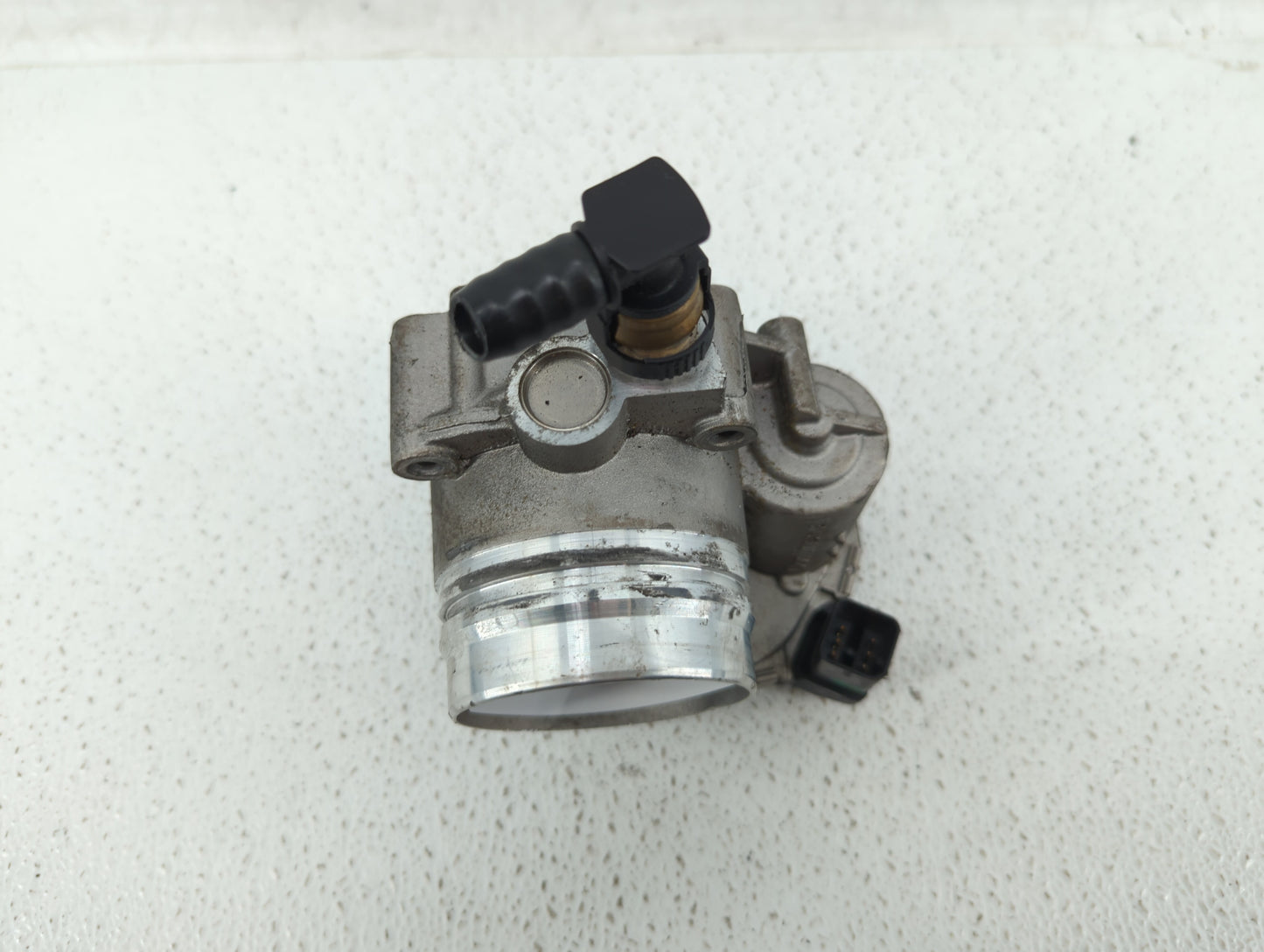 2012-2018 Bmw 320i Throttle Body P/N:1354 7588625-04 1354 7588625-03 Fits Fits 2012 2013 2014 2015 2016 2017 2018 OEM Used A