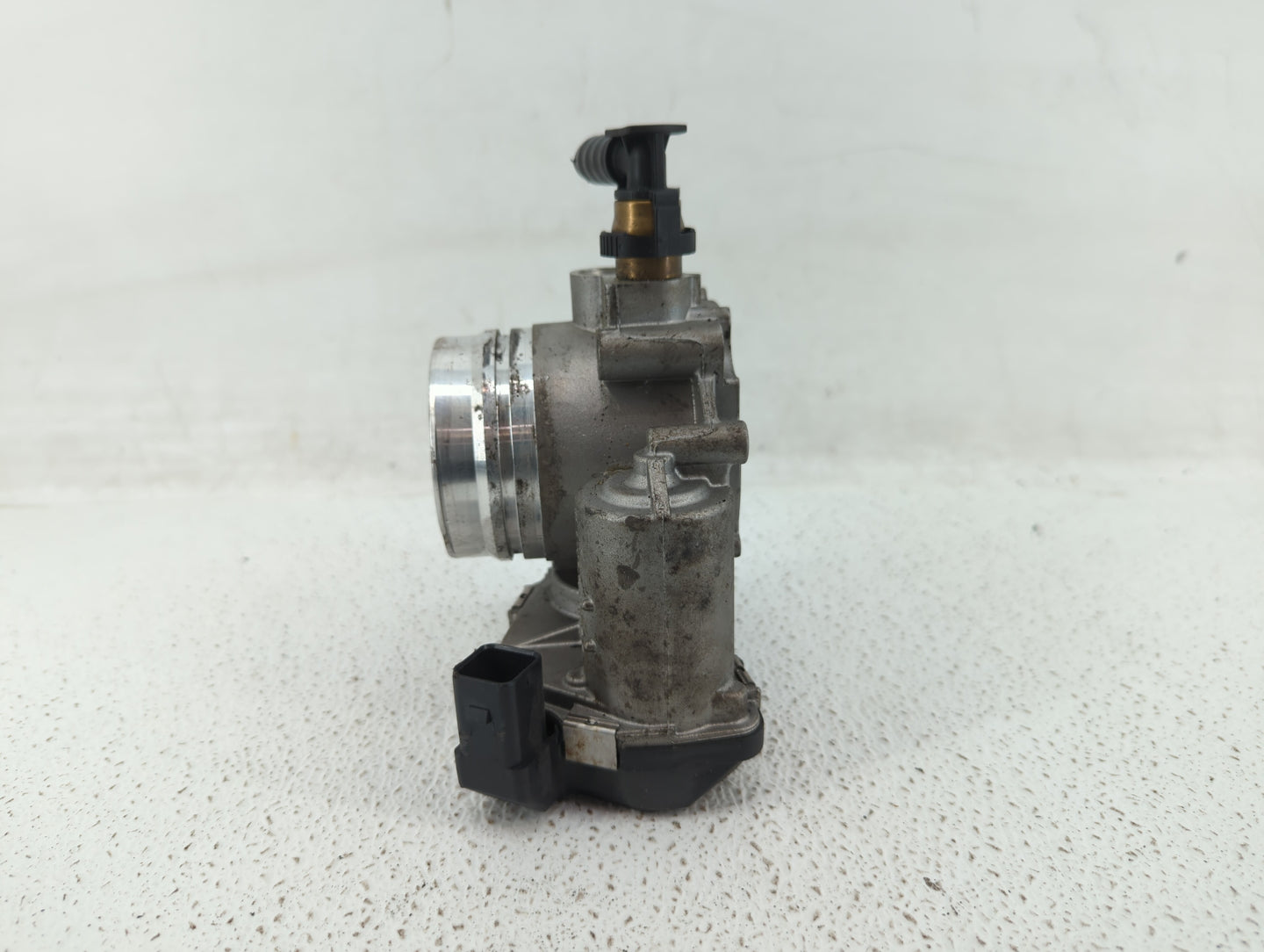 2012-2018 Bmw 320i Throttle Body P/N:1354 7588625-04 1354 7588625-03 Fits Fits 2012 2013 2014 2015 2016 2017 2018 OEM Used A