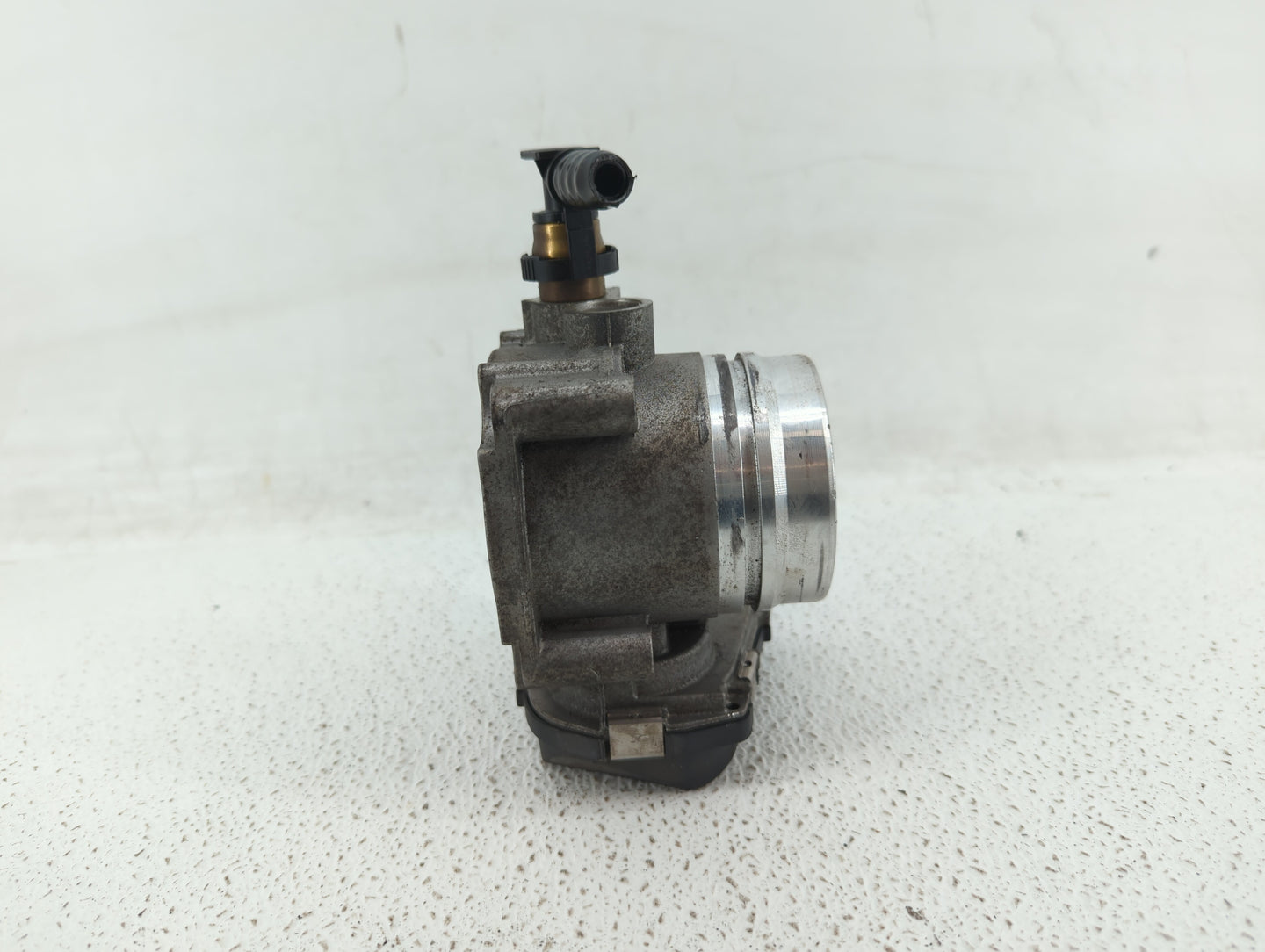 2012-2018 Bmw 320i Throttle Body P/N:1354 7588625-04 1354 7588625-03 Fits Fits 2012 2013 2014 2015 2016 2017 2018 OEM Used A