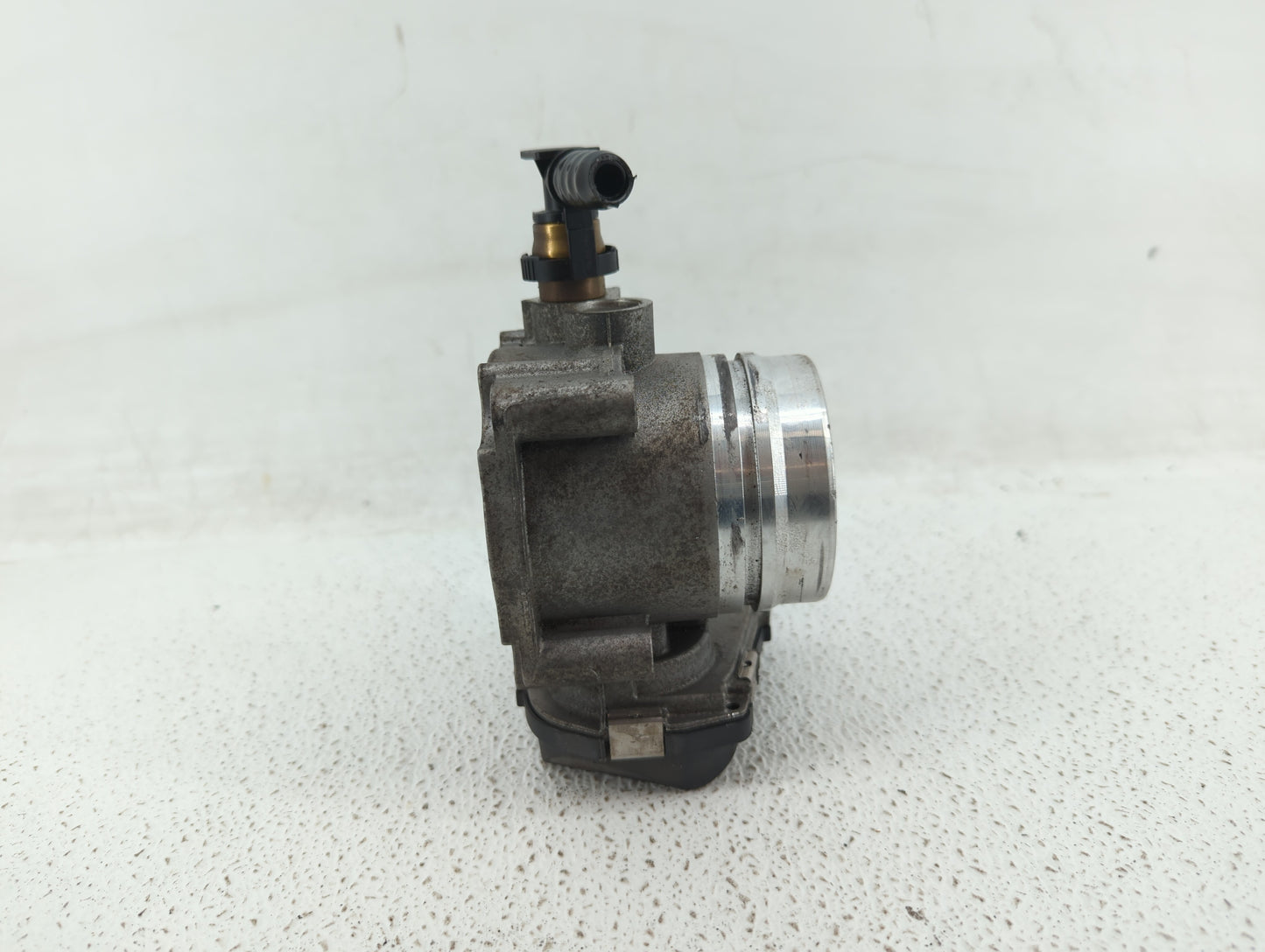 2012-2018 Bmw 320i Throttle Body P/N:1354 7588625-04 1354 7588625-03 Fits Fits 2012 2013 2014 2015 2016 2017 2018 OEM Used A