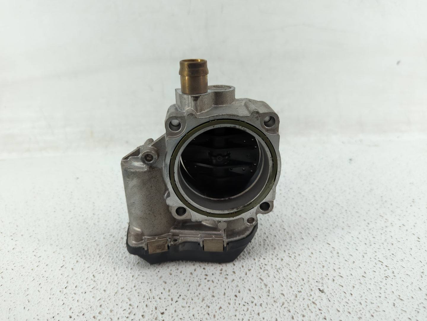 2012-2018 Bmw 320i Throttle Body P/N:1354 7588625-04 1354 7588625-03 Fits Fits 2012 2013 2014 2015 2016 2017 2018 OEM Used A