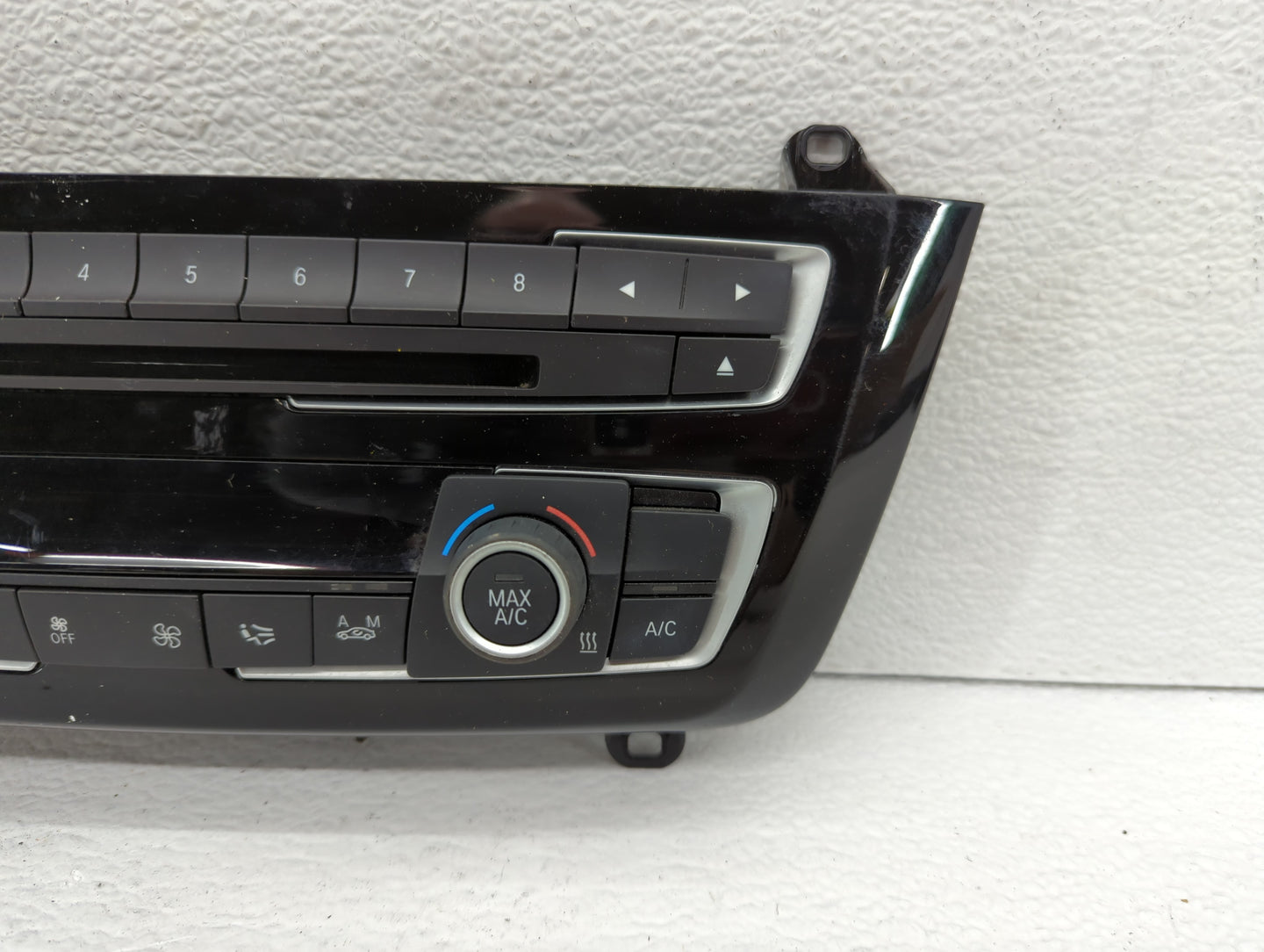 2017-2018 Bmw 320i Am Fm Cd Player Radio Receiver - Oemusedautoparts1.com