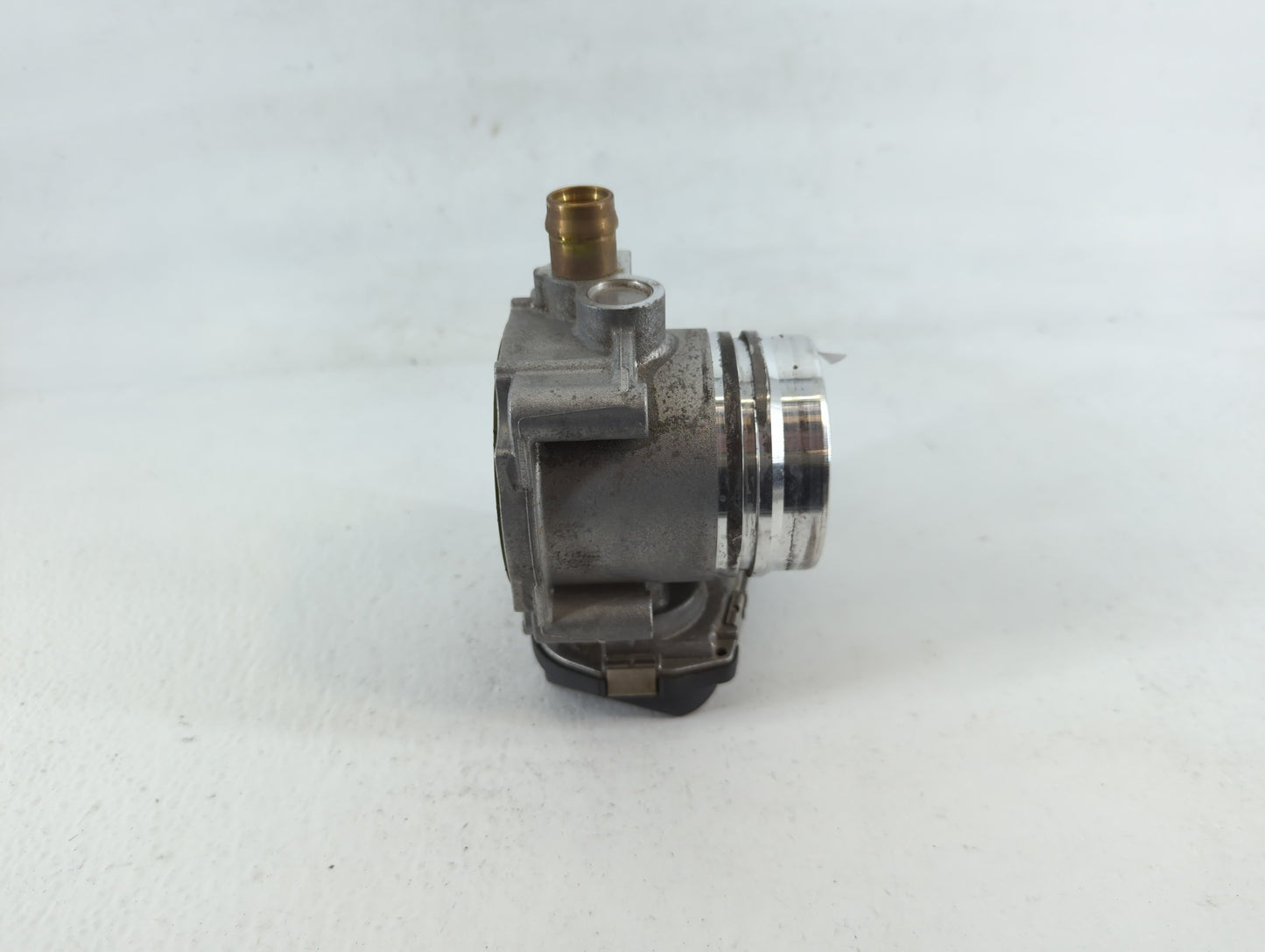 2012-2018 Bmw 320i Throttle Body P/N:1354 7588625-04 A2C83786800 Fits Fits 2012 2013 2014 2015 2016 2017 2018 OEM Used Auto 