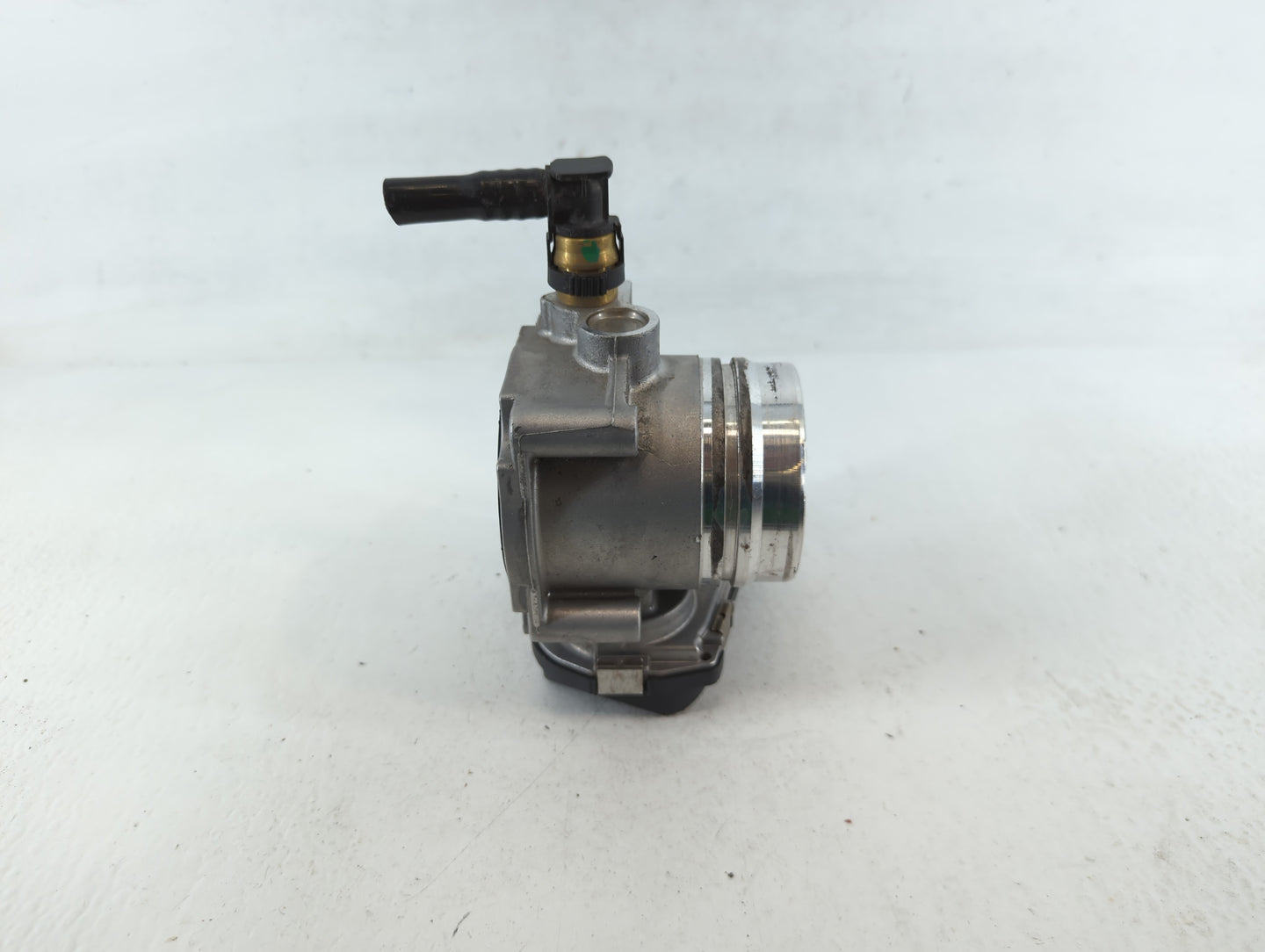 2012-2018 Bmw 320i Throttle Body P/N:1354 7588625-04 A2C83786800 Fits Fits 2012 2013 2014 2015 2016 2017 2018 OEM Used Auto 