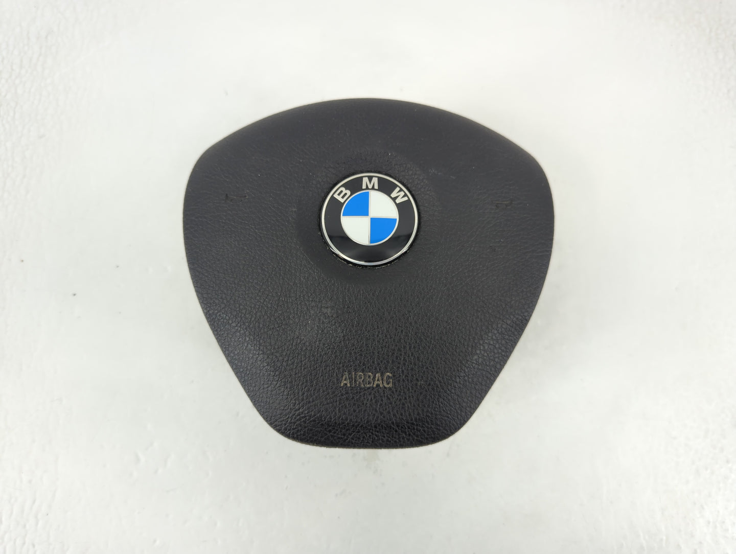 2012-2018 Bmw 320i Air Bag Driver Left Steering Wheel Mounted P/N:6871092-01 62557060N Fits OEM Used Auto Parts - Oemusedaut