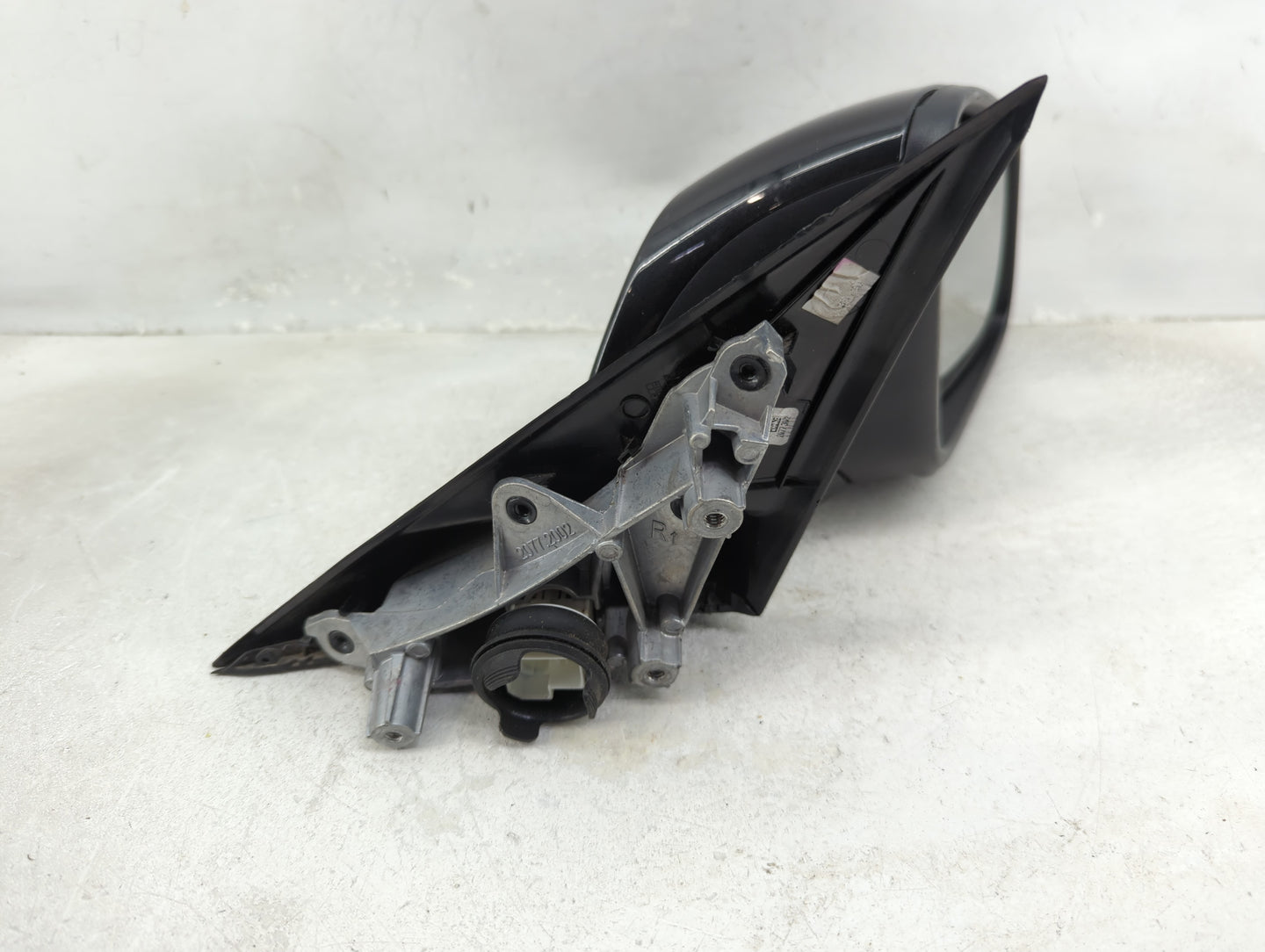 2016-2018 Bmw 330e Passenger Side View Mirror - Right Door Mirror OEM Used - Oemusedautoparts1.com