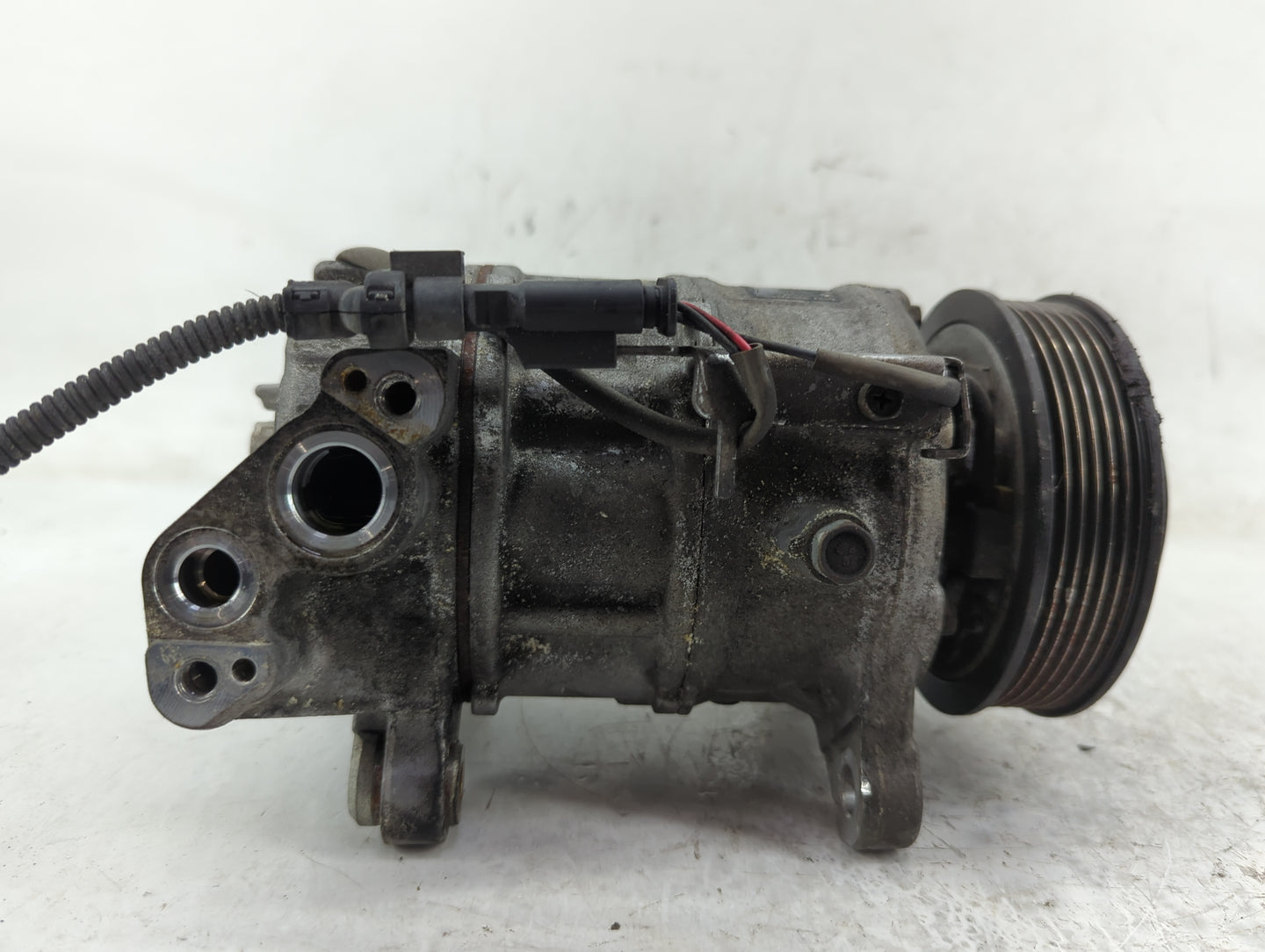 2018-2019 Bmw 330i Air Conditioning A/c Ac Compressor Oem - Oemusedautoparts1.com