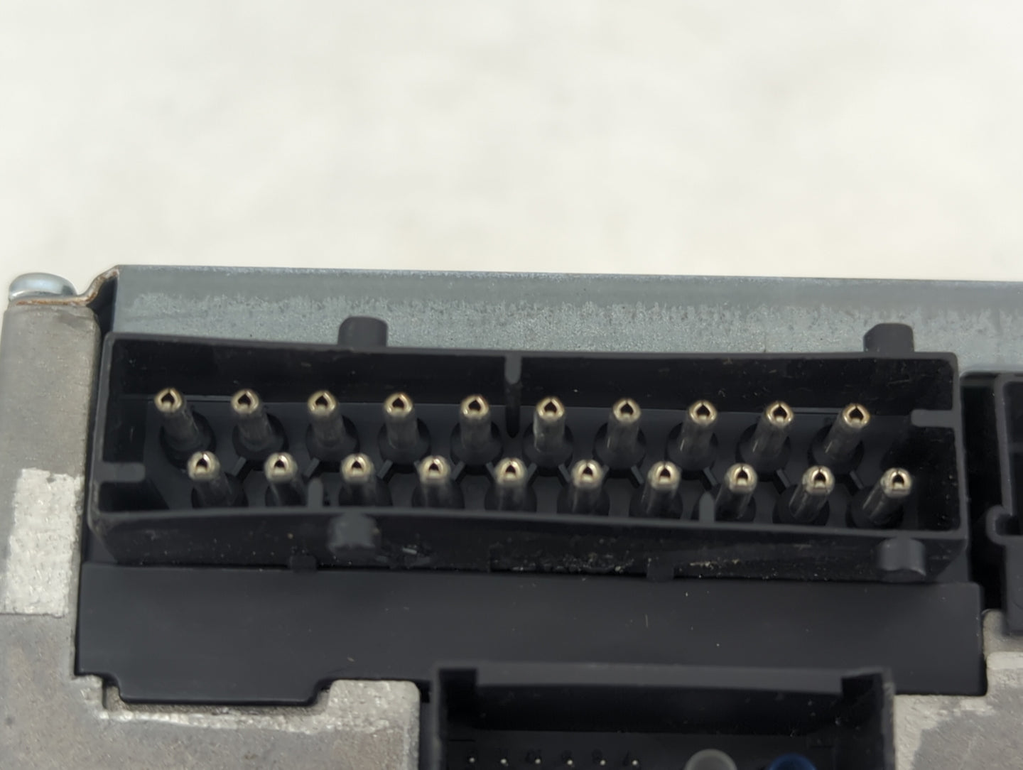 2017-2019 Bmw 330i Radio Speaker Amplifier - Oemusedautoparts1.com
