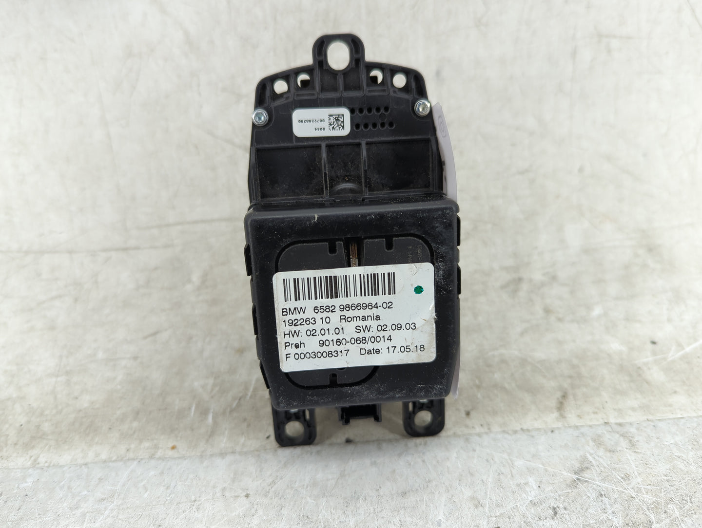2017-2019 Bmw 330i Radio AM FM Cd Player Receiver Replacement P/N:65829866964 6582986696402 Fits OEM Used Auto Parts - Oemus